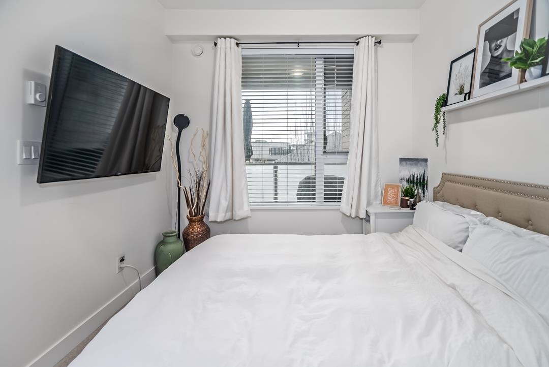 213 8360 DELSOM WAY Unit: 213