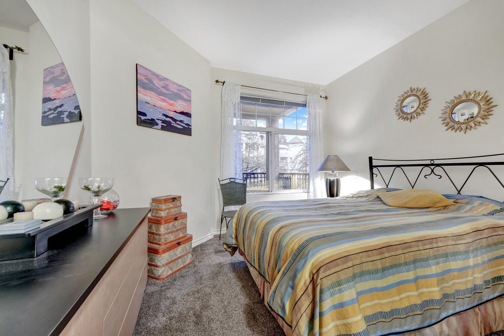 208 588 TWELFTH STREET Unit: 208