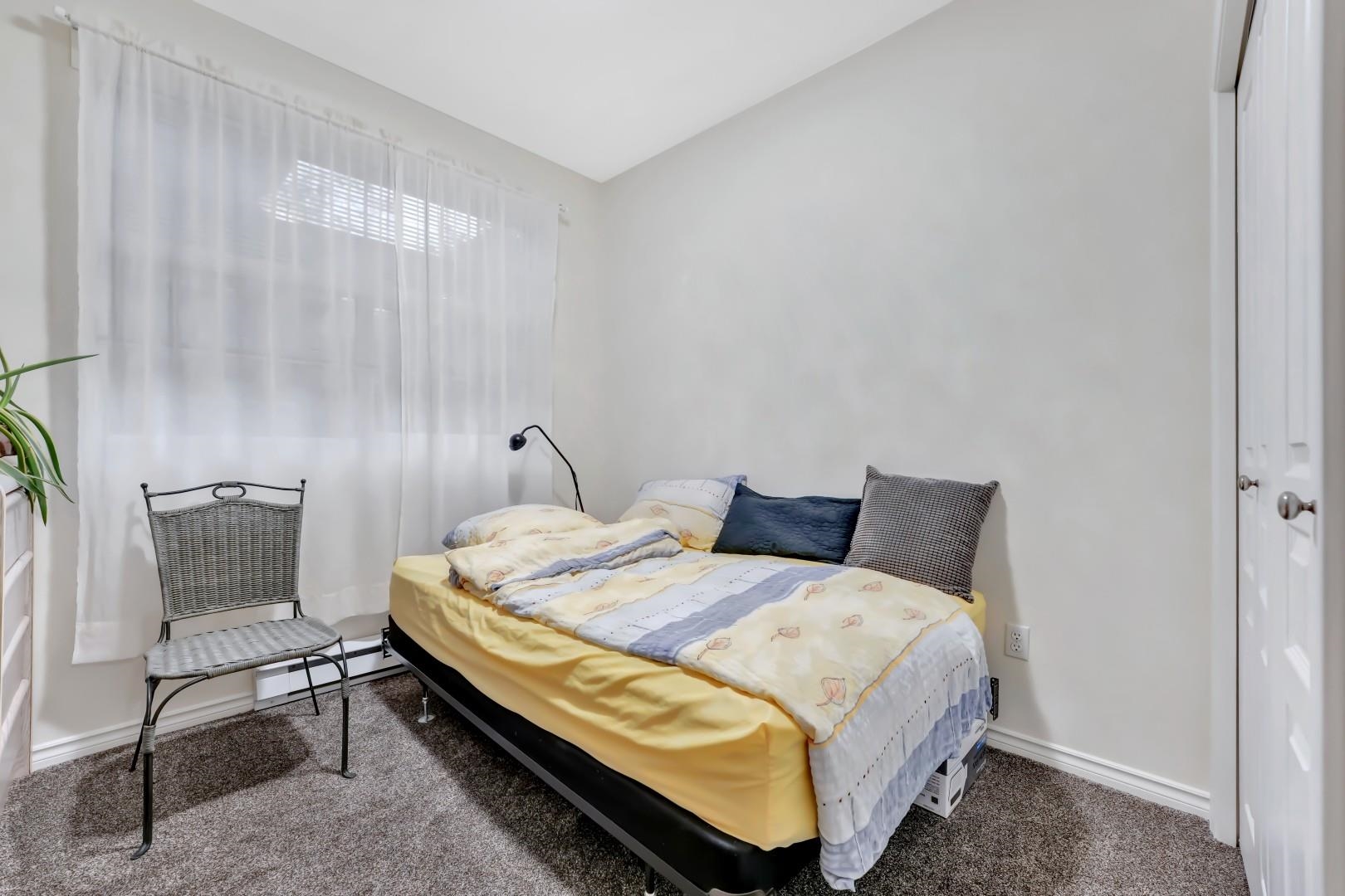 208 588 TWELFTH STREET Unit: 208