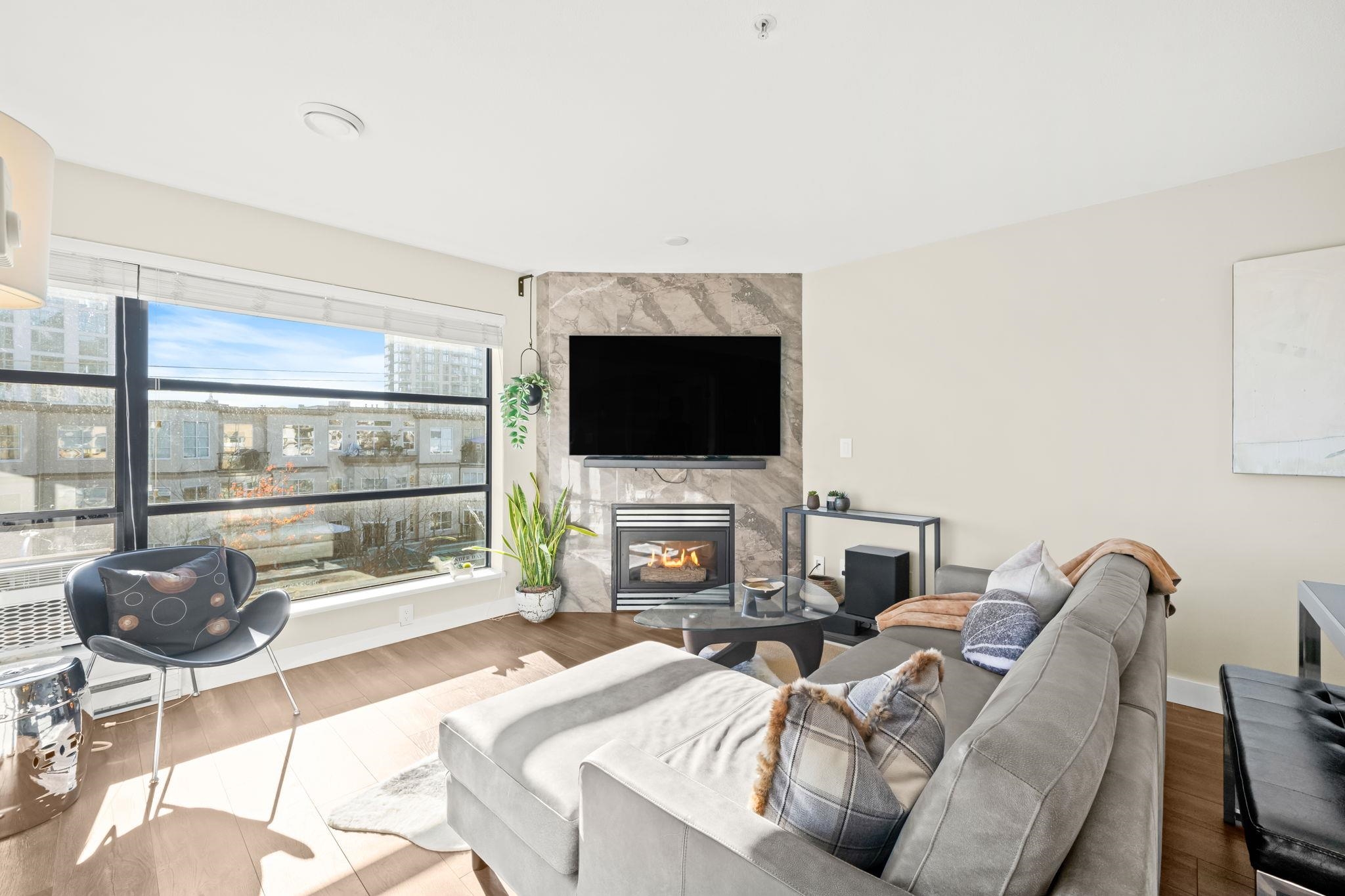 410 124 W 3RD STREET Unit: 410