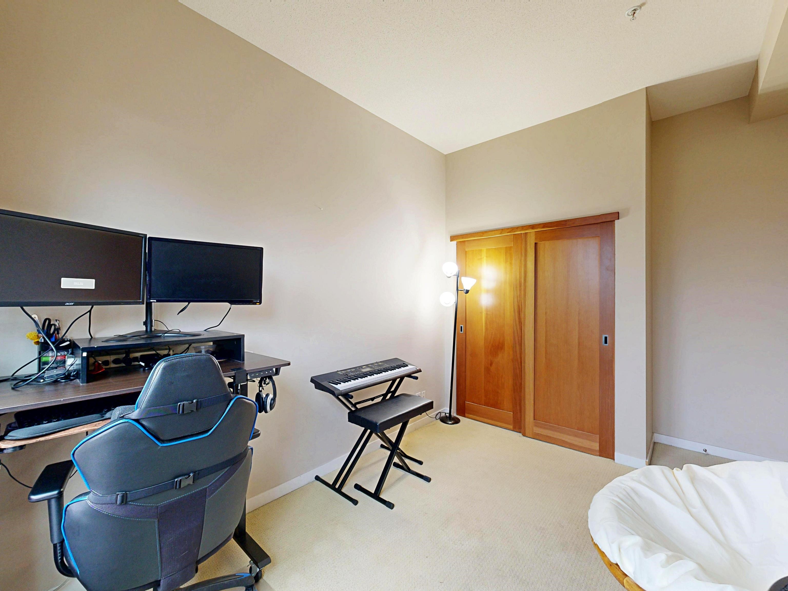 208 250 SALTER STREET Unit: 208