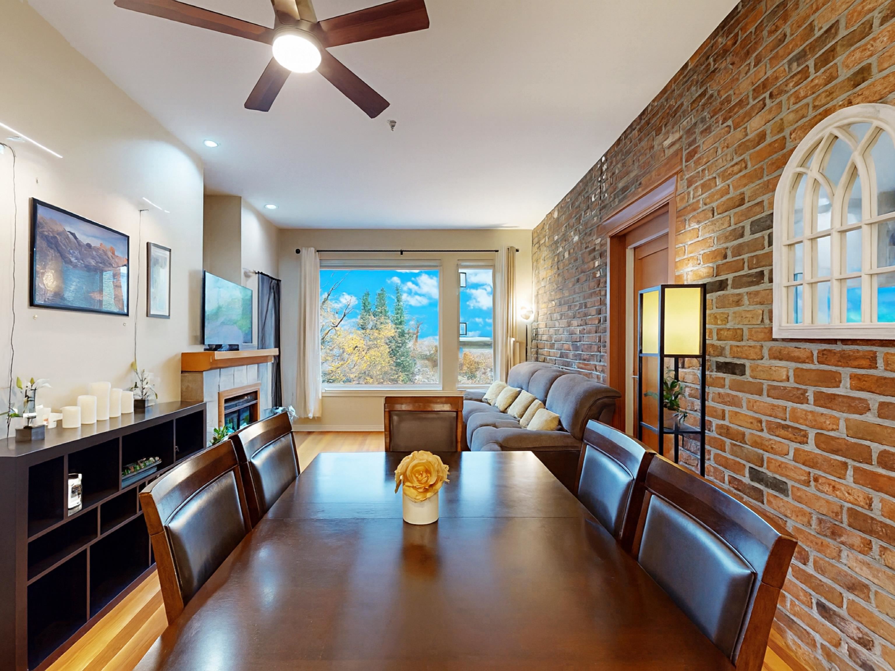 208 250 SALTER STREET Unit: 208