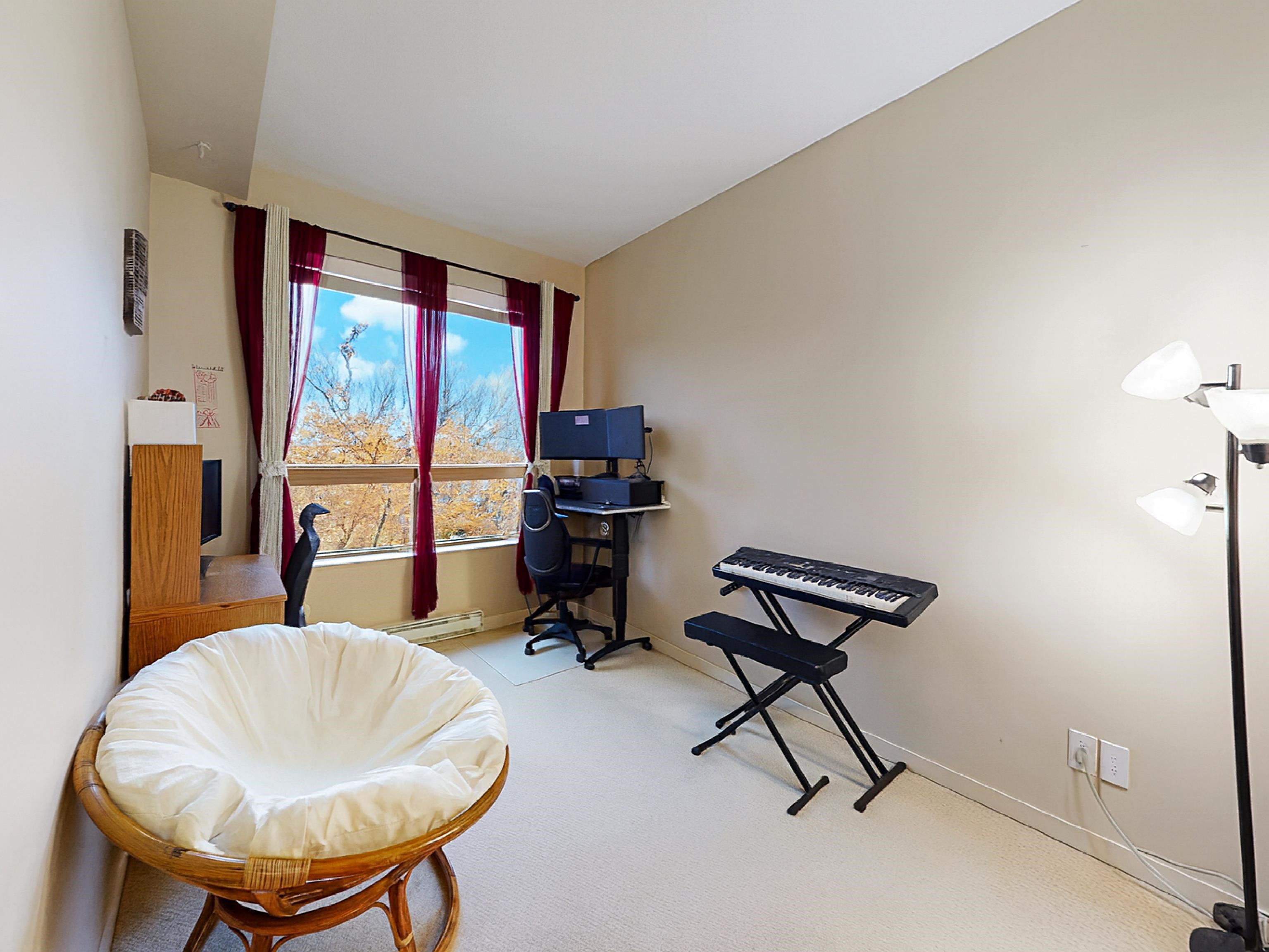 208 250 SALTER STREET Unit: 208