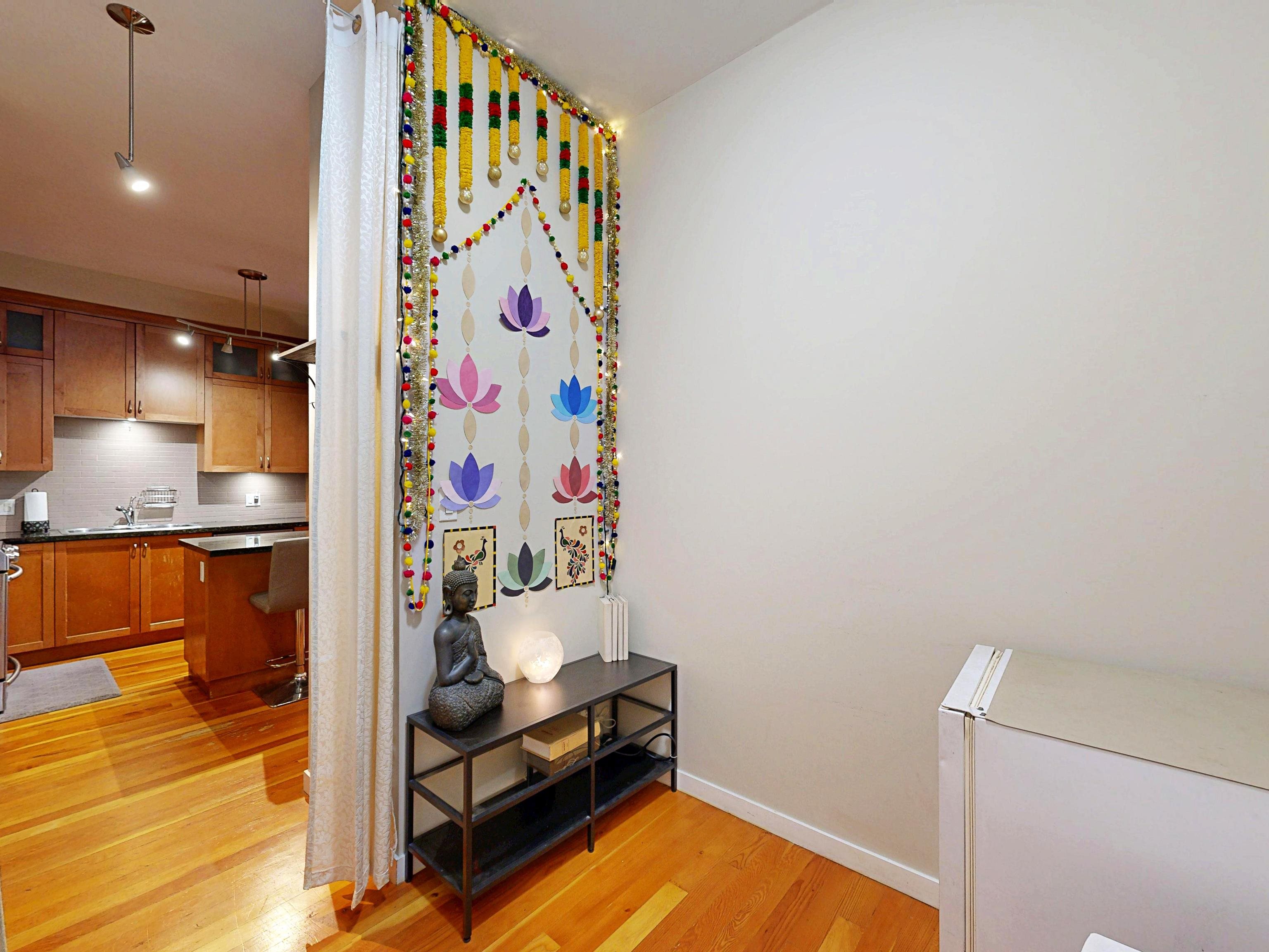 208 250 SALTER STREET Unit: 208