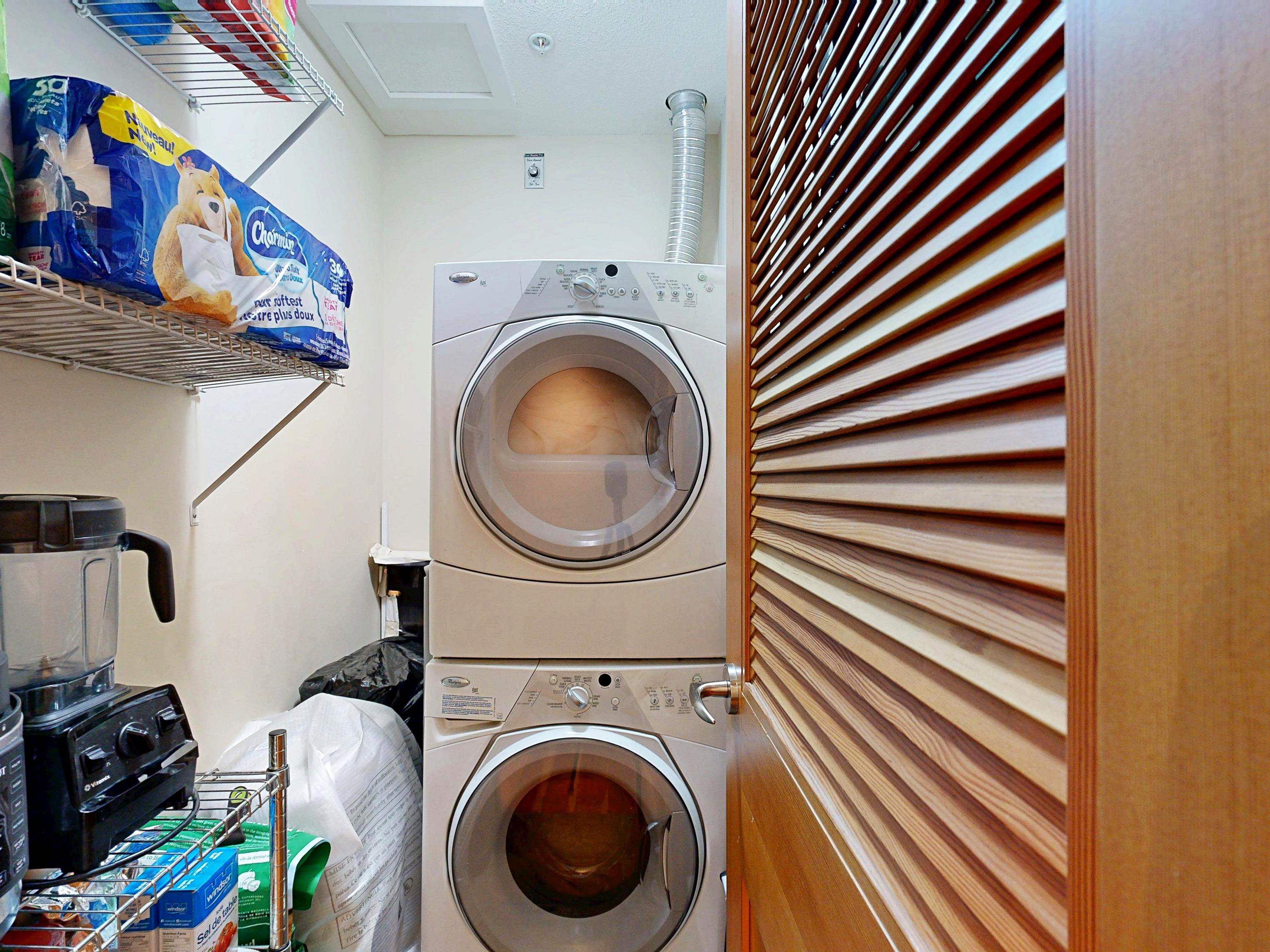 208 250 SALTER STREET Unit: 208