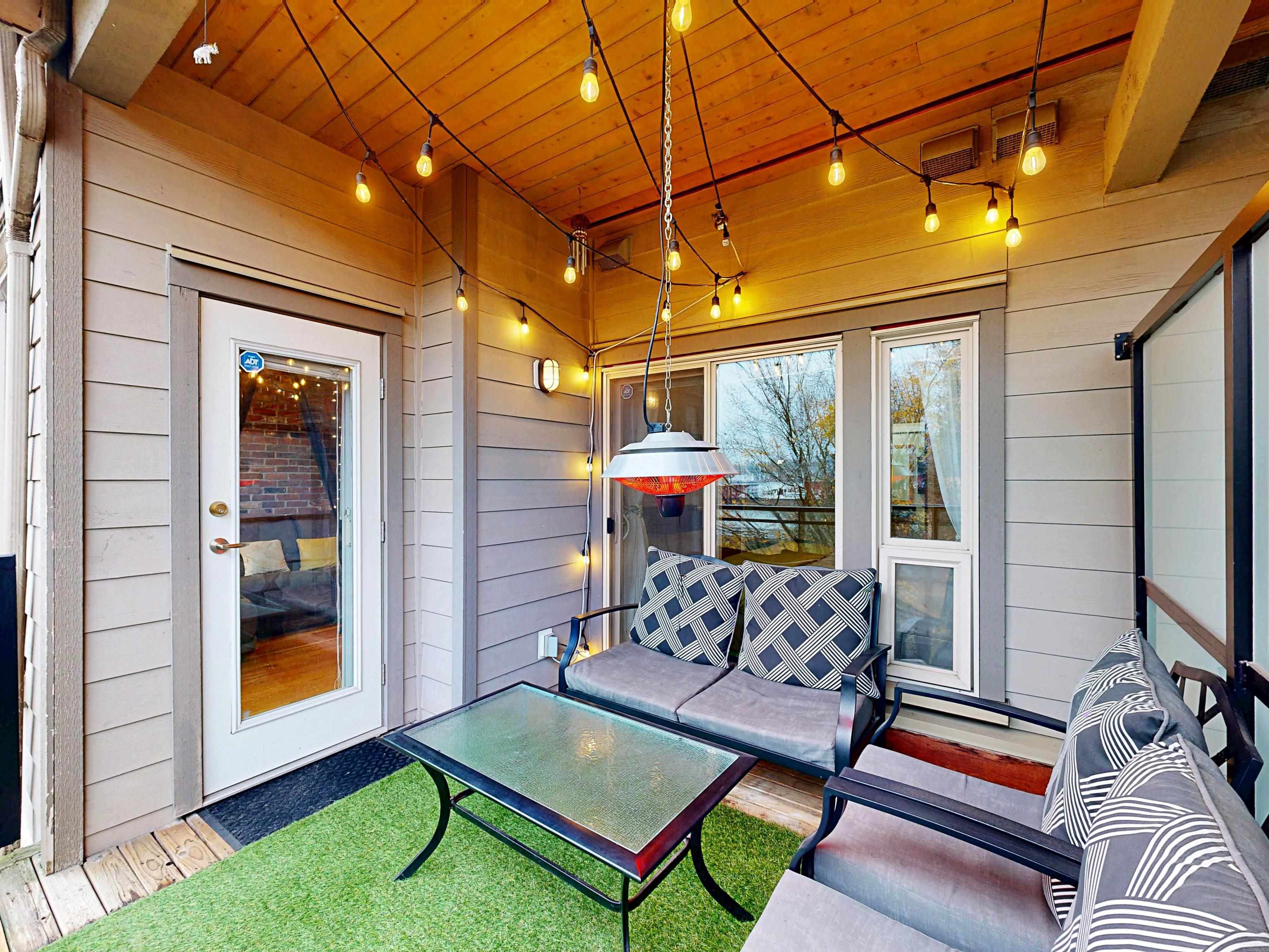 208 250 SALTER STREET Unit: 208