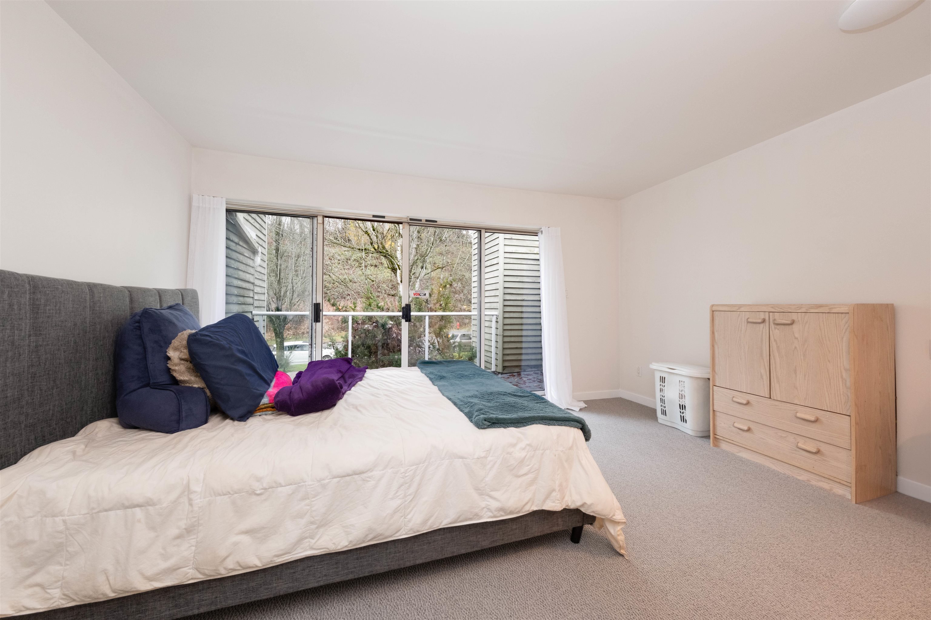 3371 FIELDSTONE AVENUE