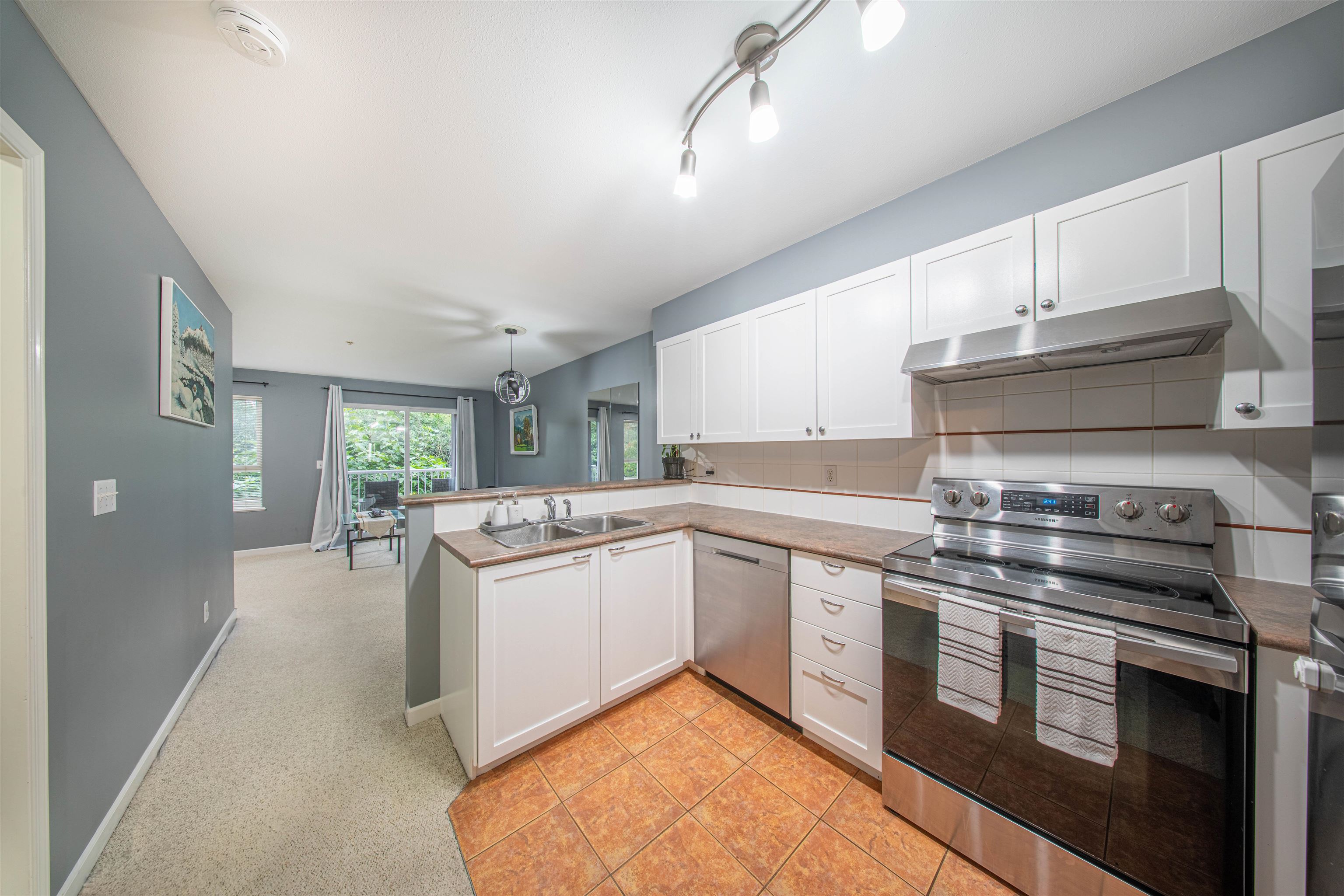 208 5355 BOUNDARY ROAD Unit: 208
