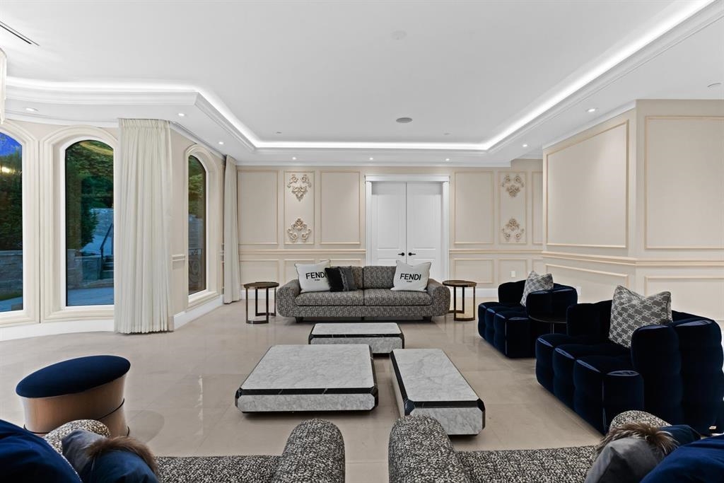 1367 CHARTWELL DRIVE