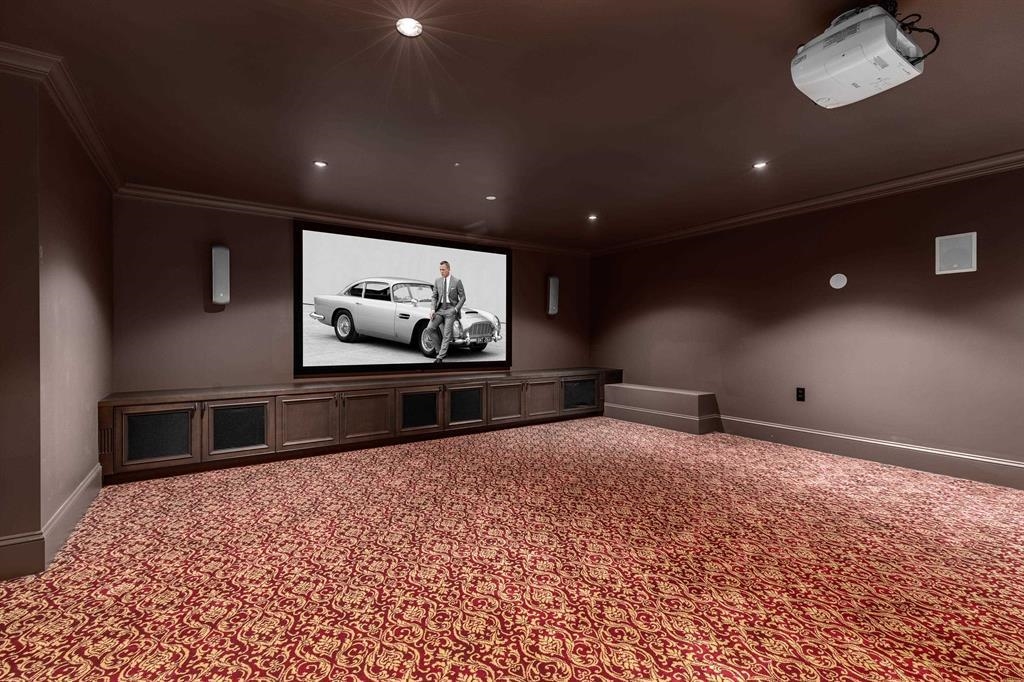 1367 CHARTWELL DRIVE