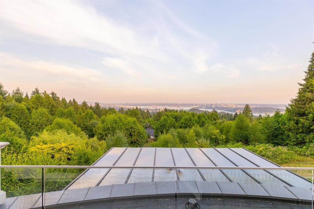 1367 CHARTWELL DRIVE