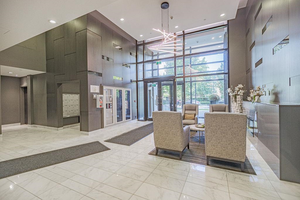 803 3100 WINDSOR GATE Unit: 803