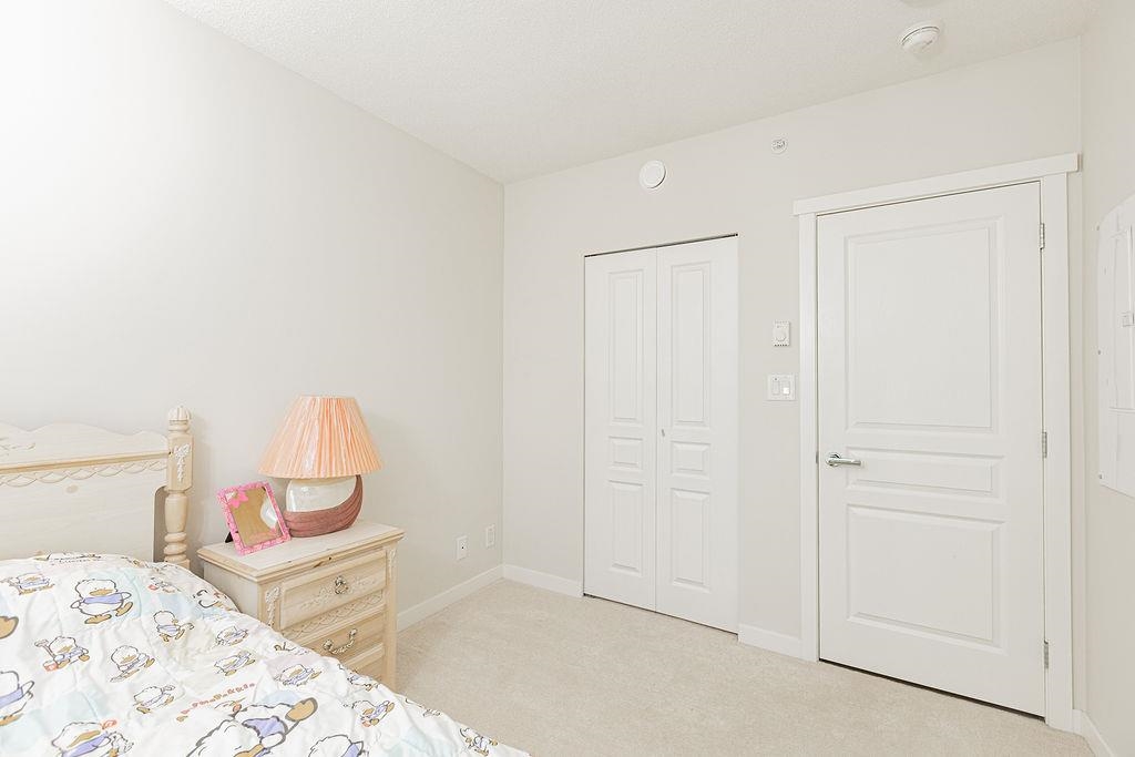 803 3100 WINDSOR GATE Unit: 803