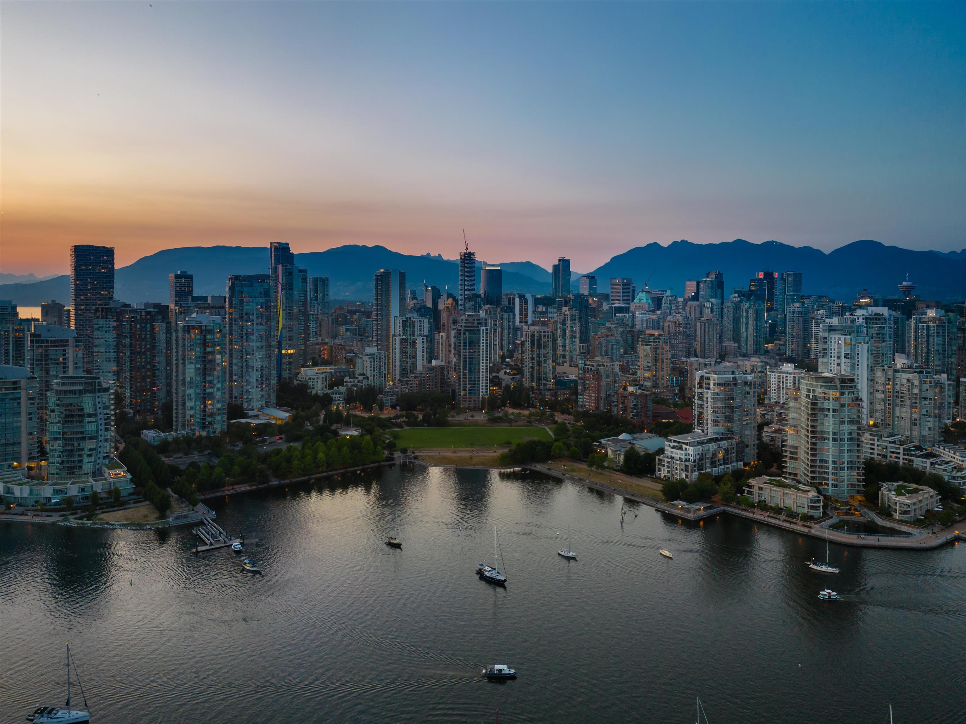 1701 499 PACIFIC STREET Unit: 1701