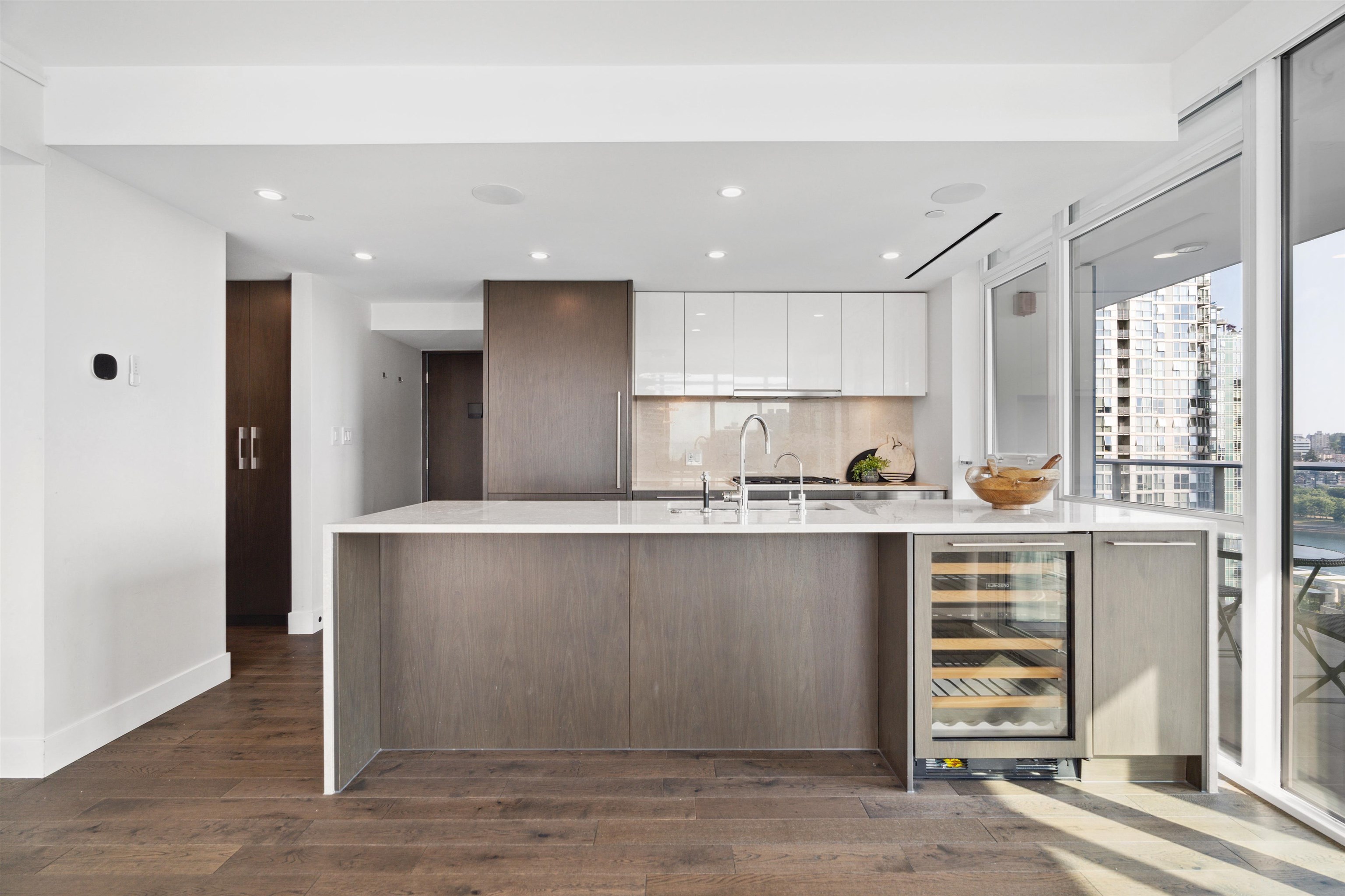 1701 499 PACIFIC STREET Unit: 1701