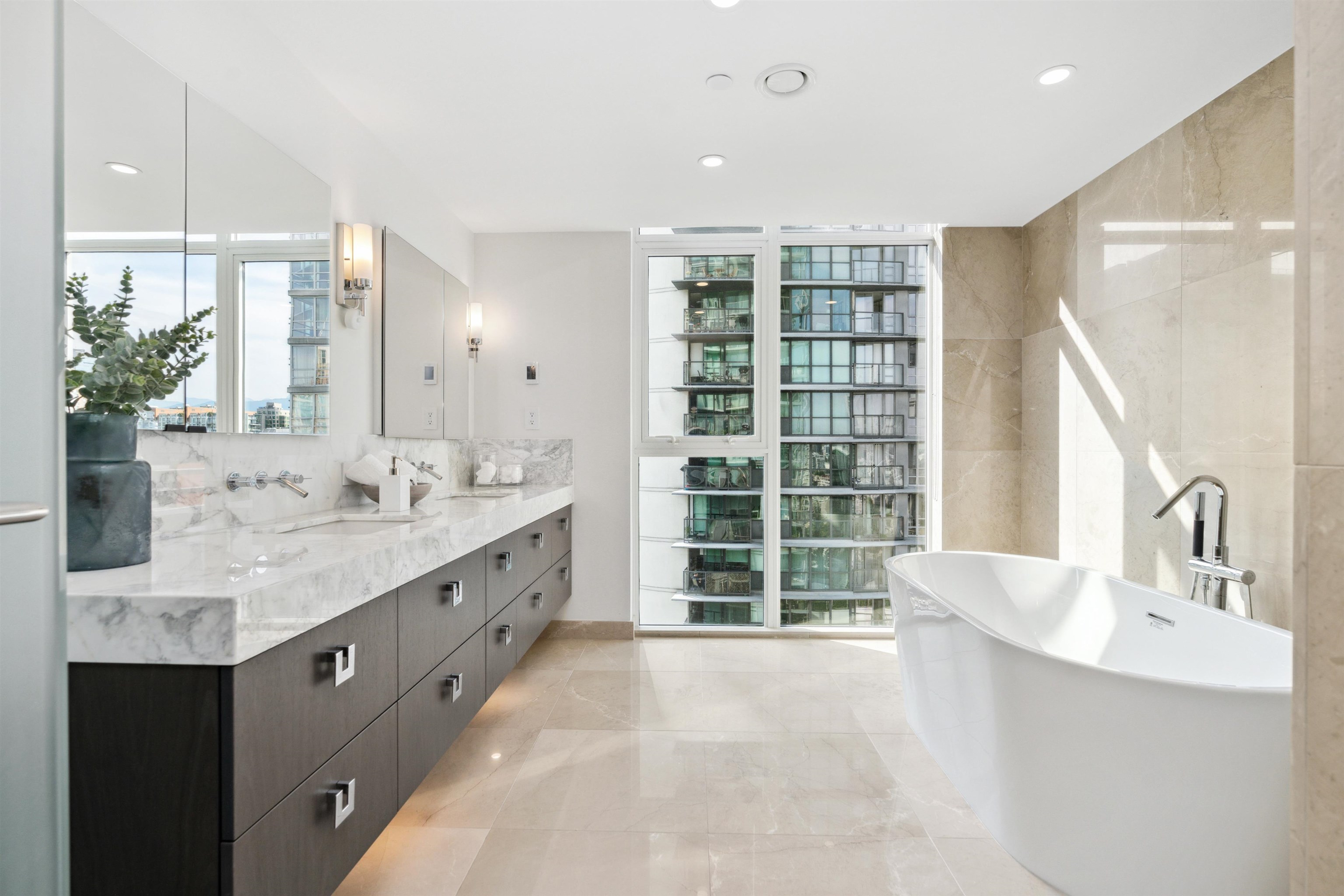 1701 499 PACIFIC STREET Unit: 1701