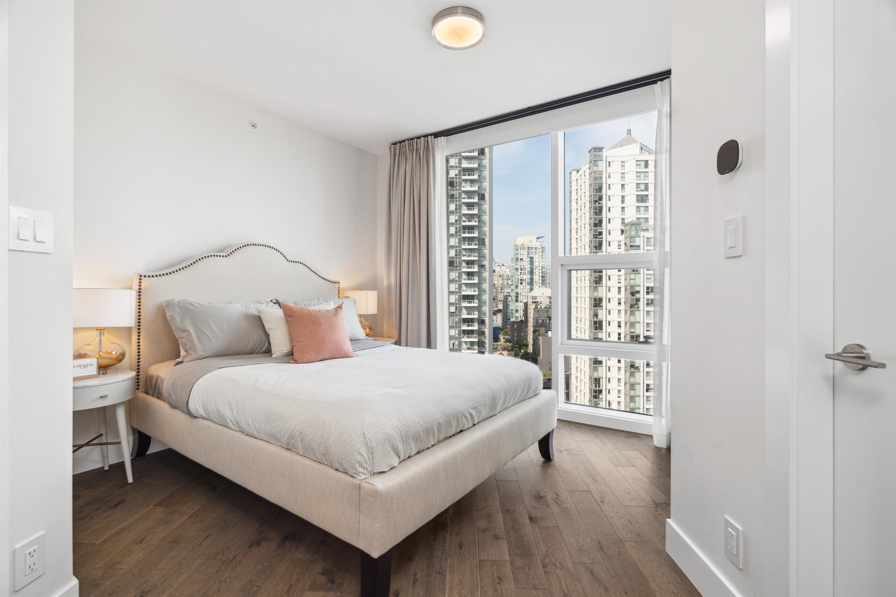 1701 499 PACIFIC STREET Unit: 1701