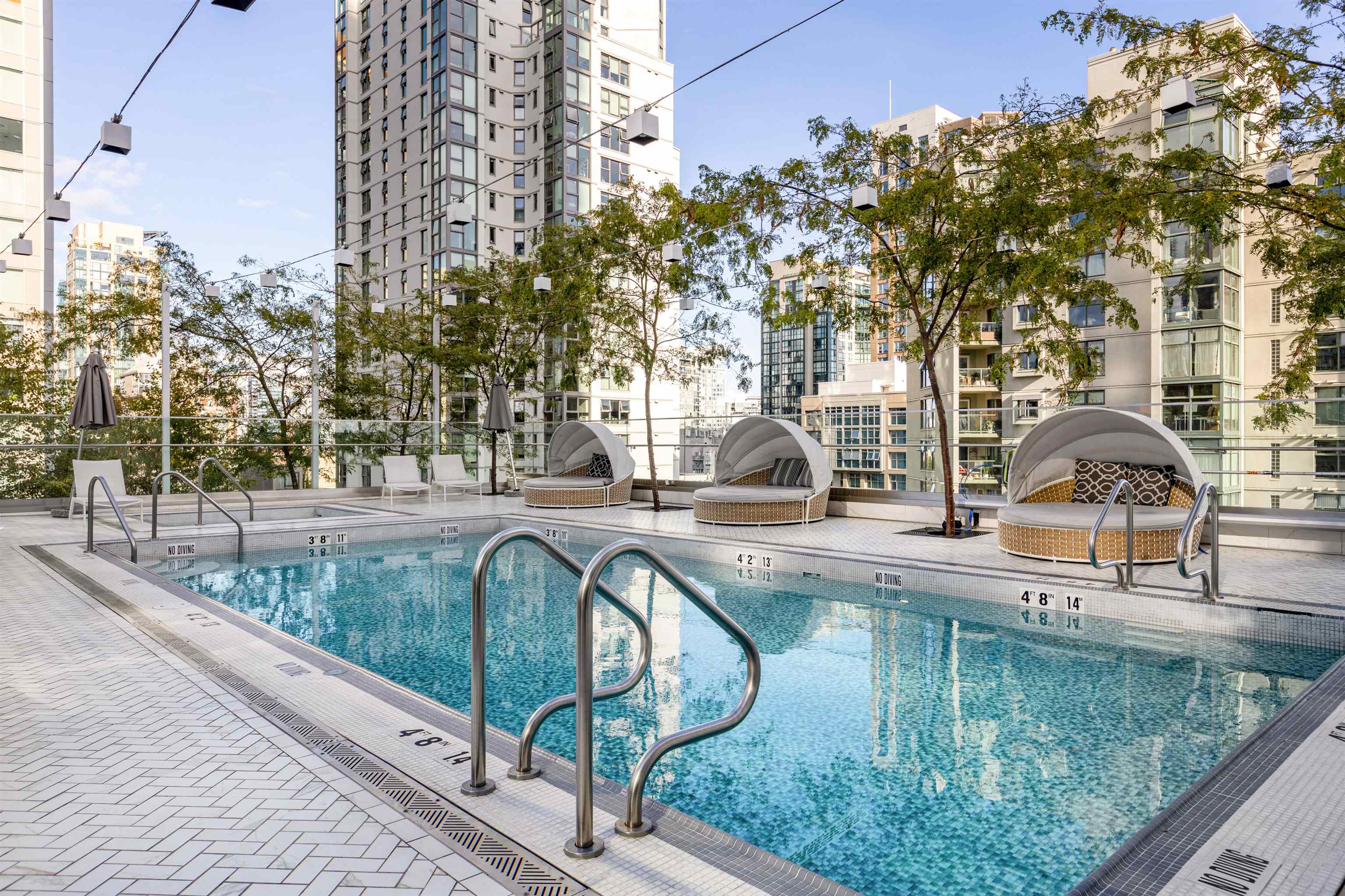 1701 499 PACIFIC STREET Unit: 1701