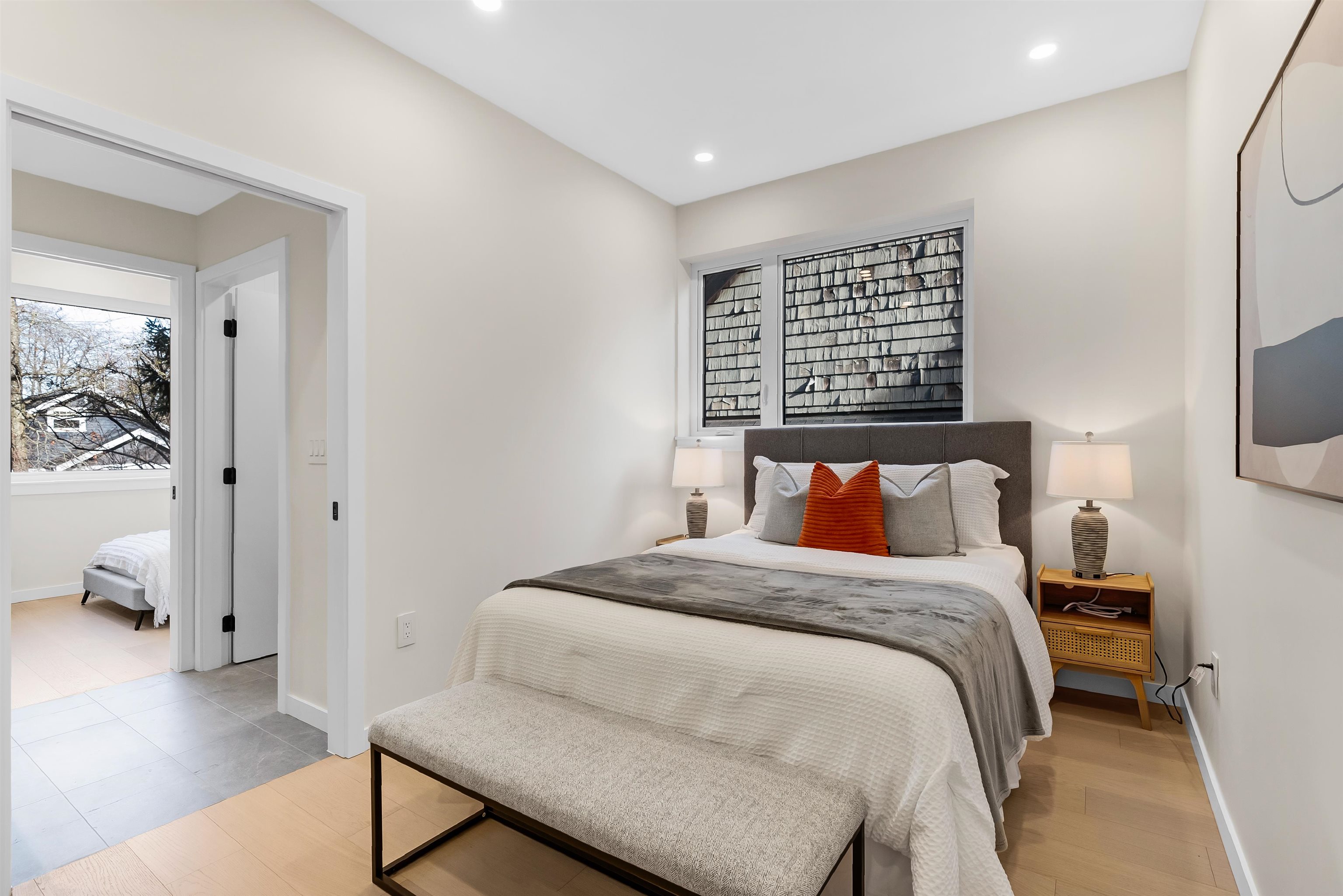 2 2764 W 14TH AVENUE Unit: 2