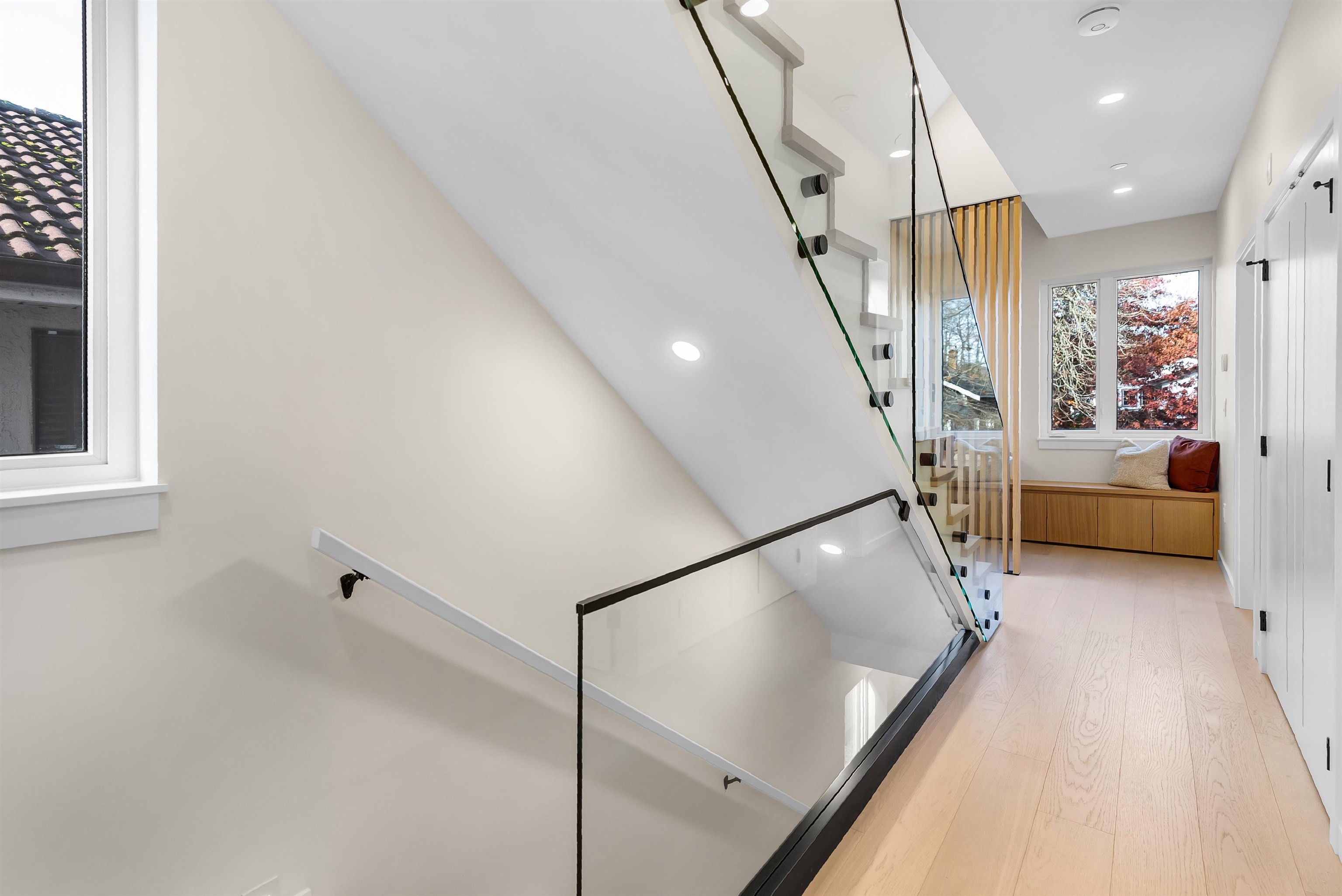 2 2764 W 14TH AVENUE Unit: 2