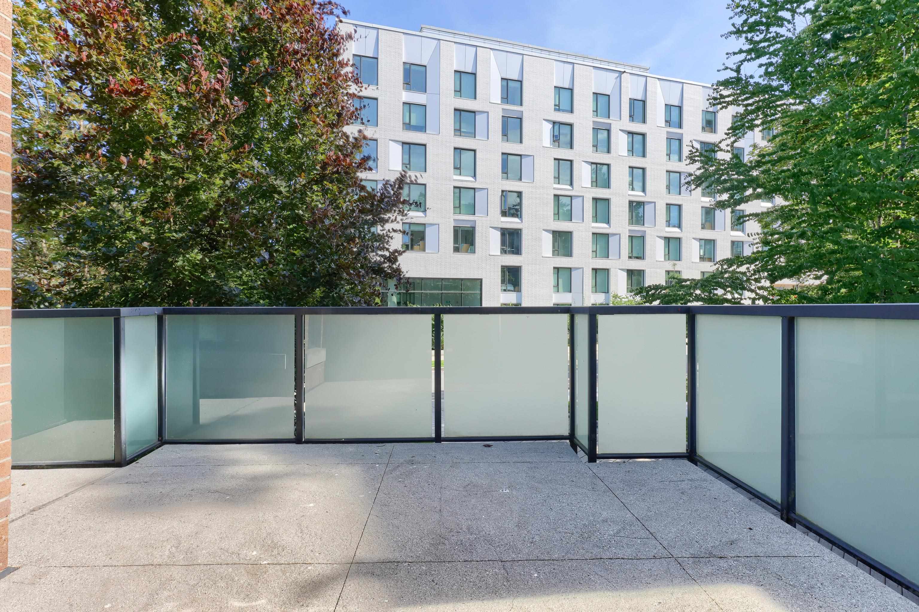 31 1863 WESBROOK MALL Unit: 31