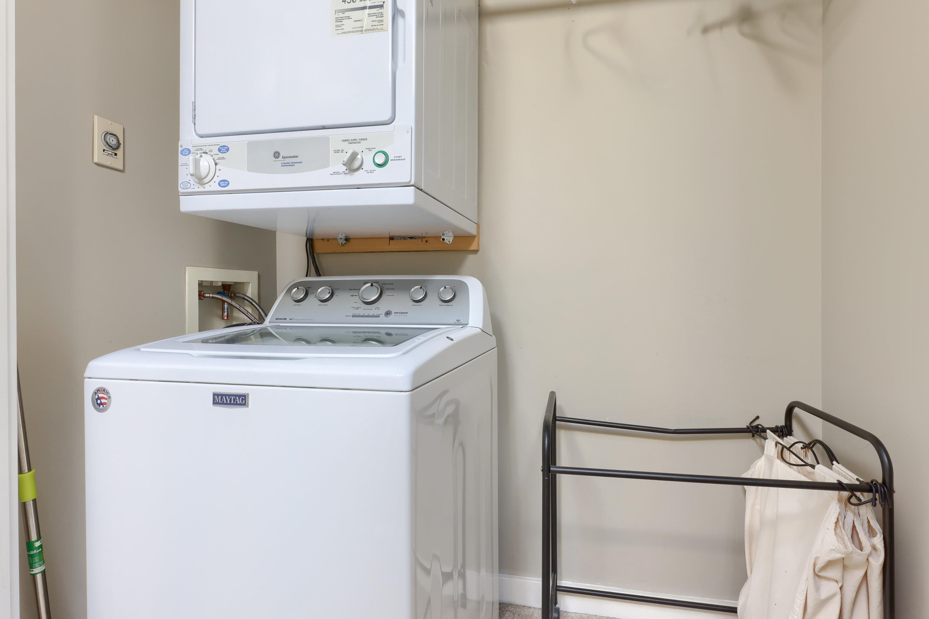 31 1863 WESBROOK MALL Unit: 31