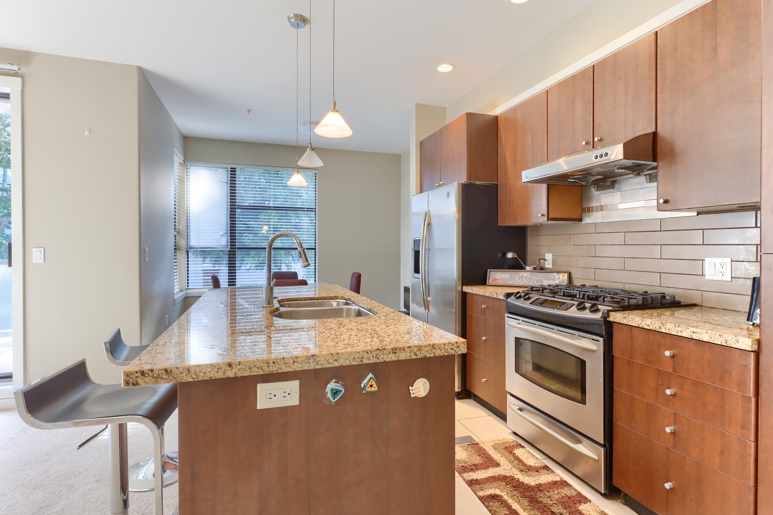 31 1863 WESBROOK MALL Unit: 31