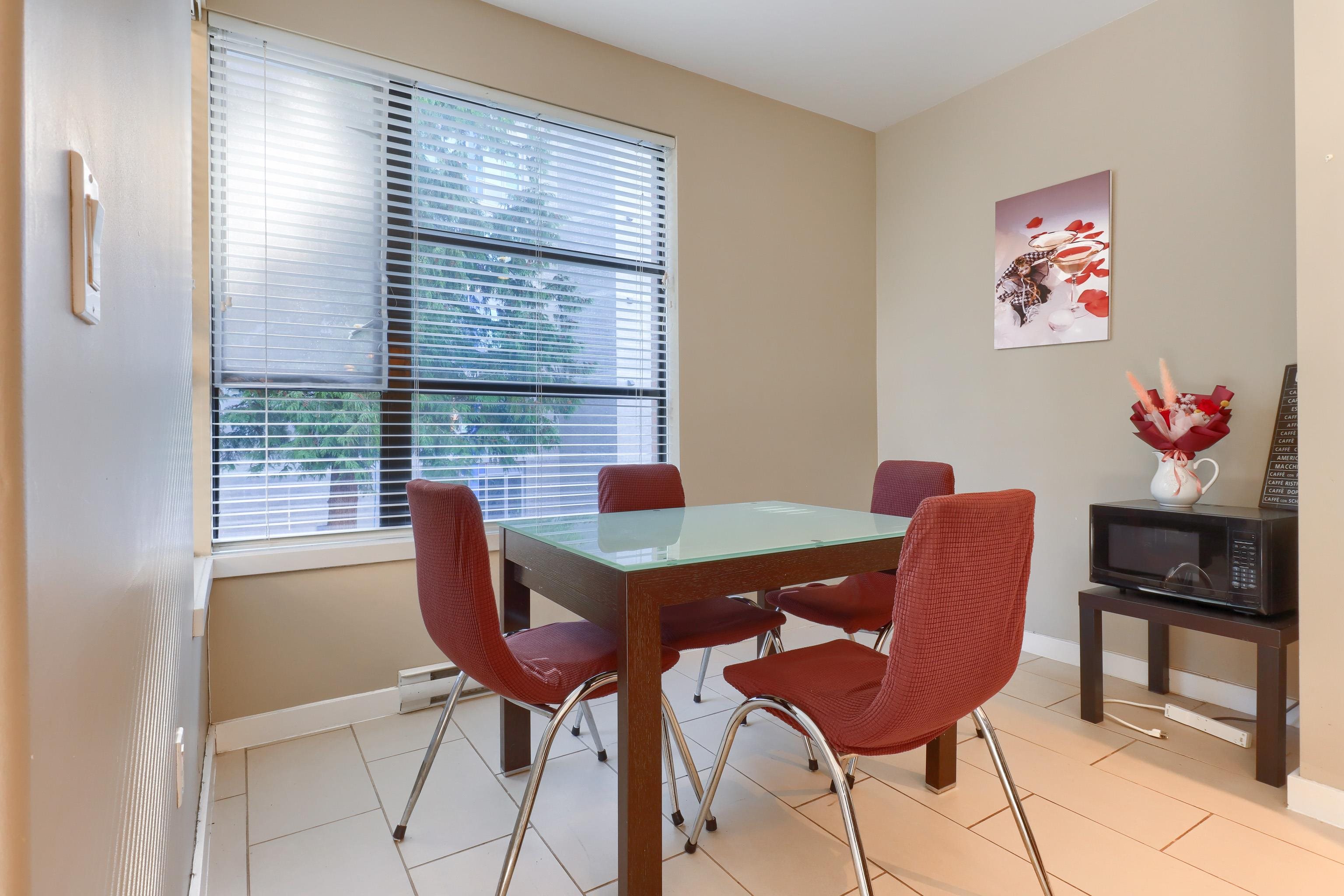 31 1863 WESBROOK MALL Unit: 31