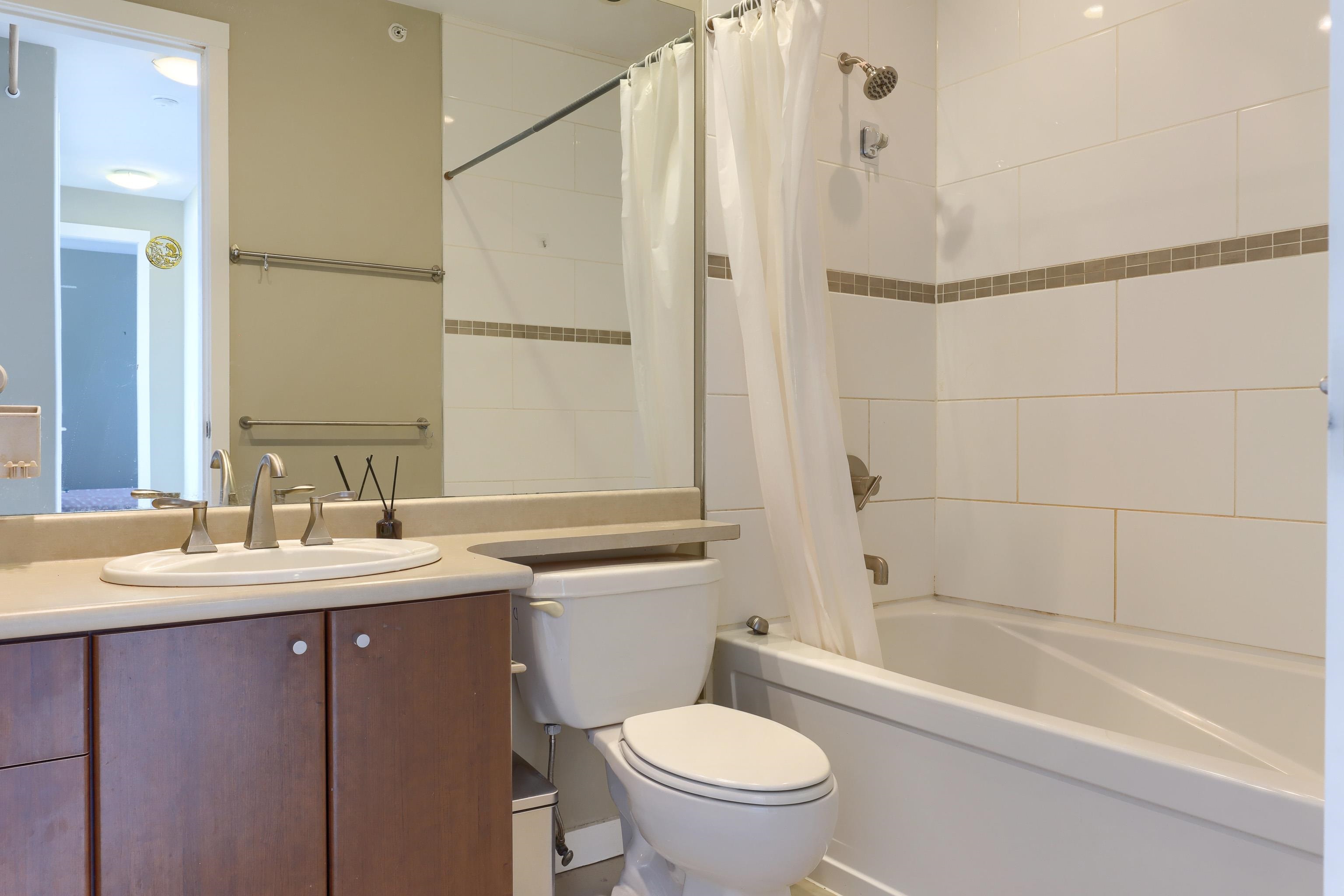 31 1863 WESBROOK MALL Unit: 31