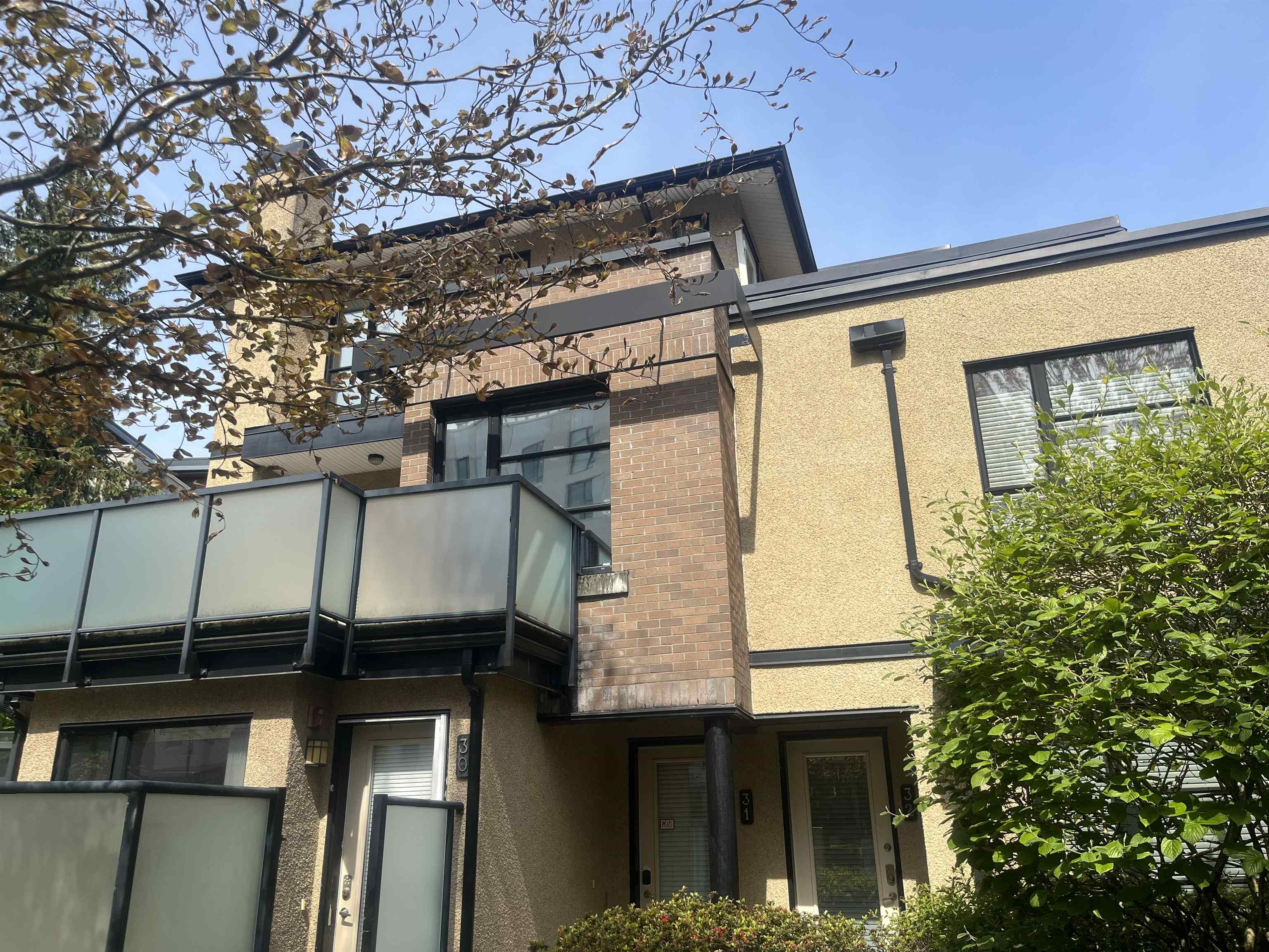 31 1863 WESBROOK MALL Unit: 31