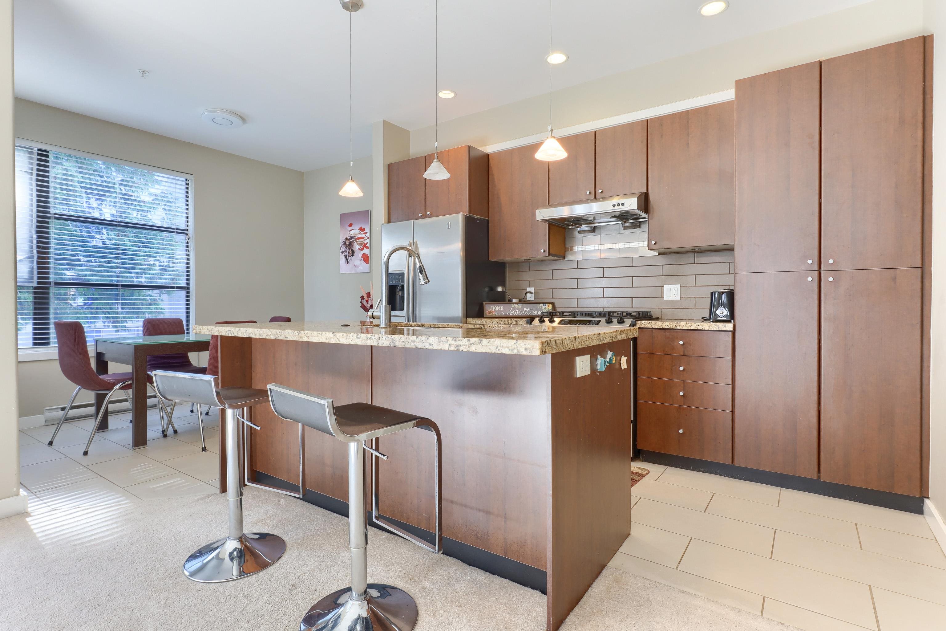 31 1863 WESBROOK MALL Unit: 31