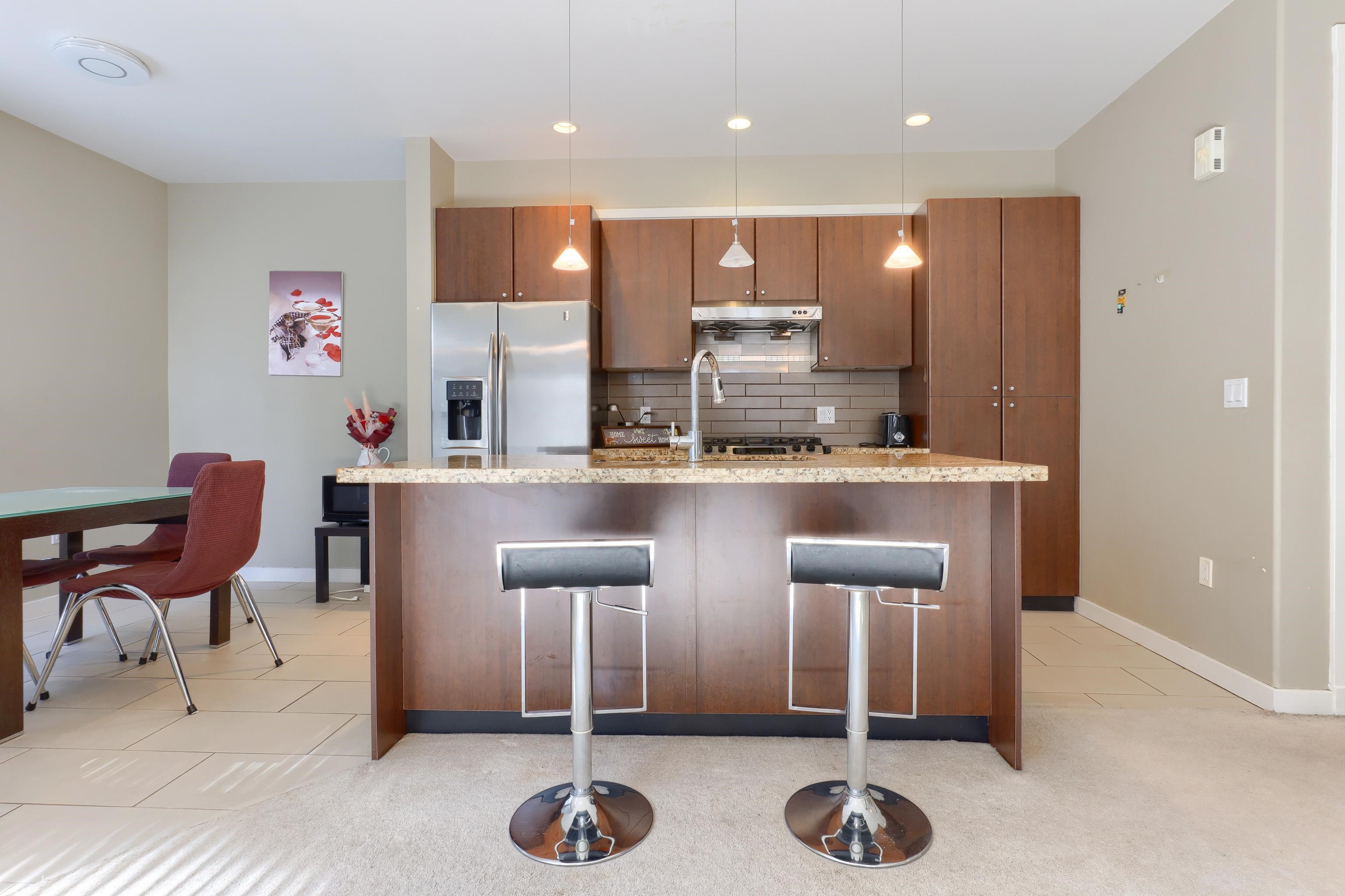 31 1863 WESBROOK MALL Unit: 31