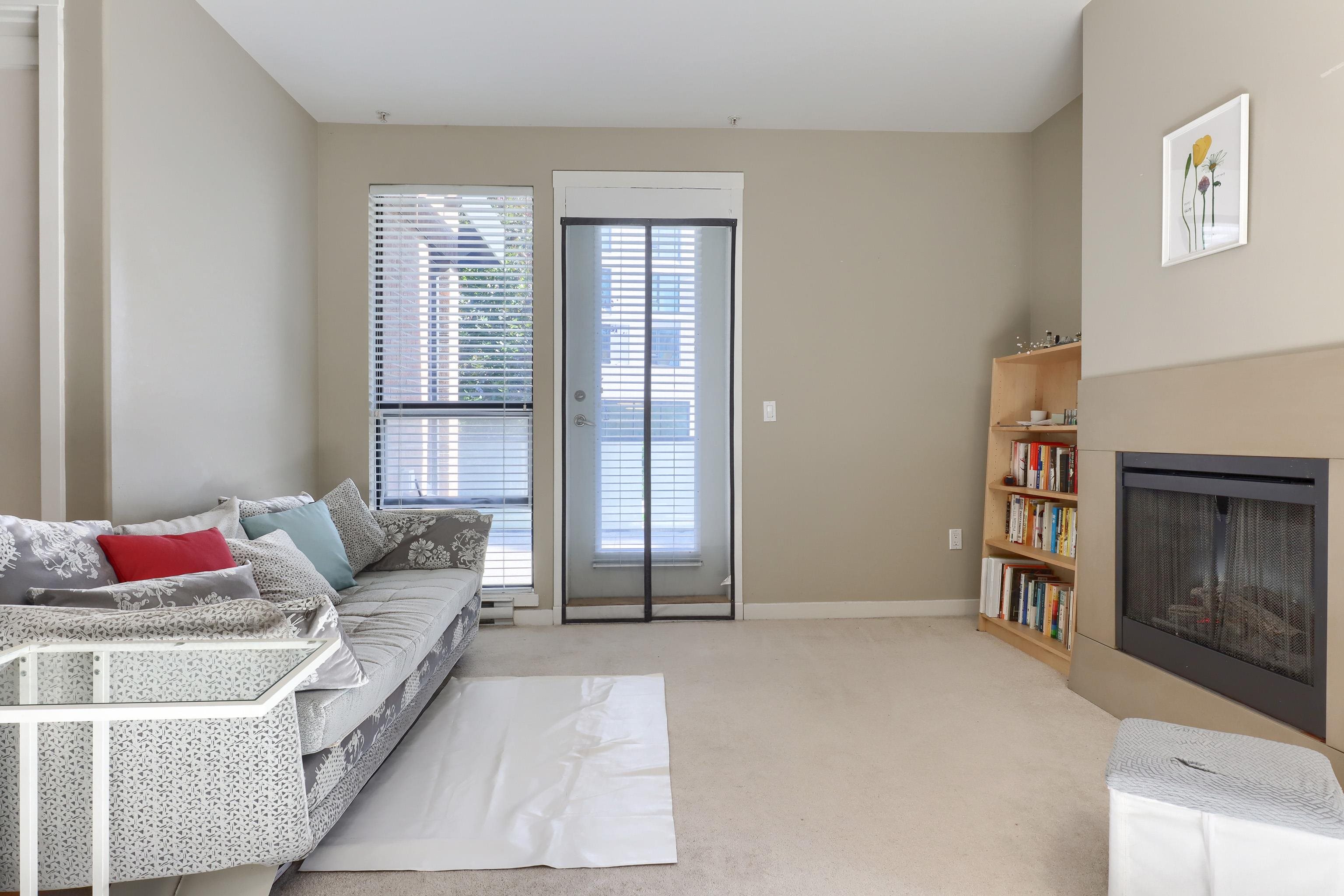 31 1863 WESBROOK MALL Unit: 31