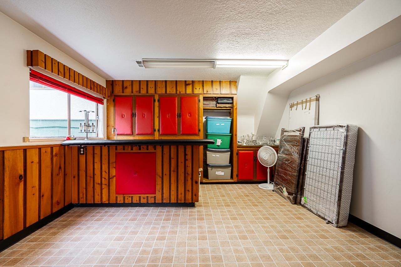 3826 WELLINGTON STREET