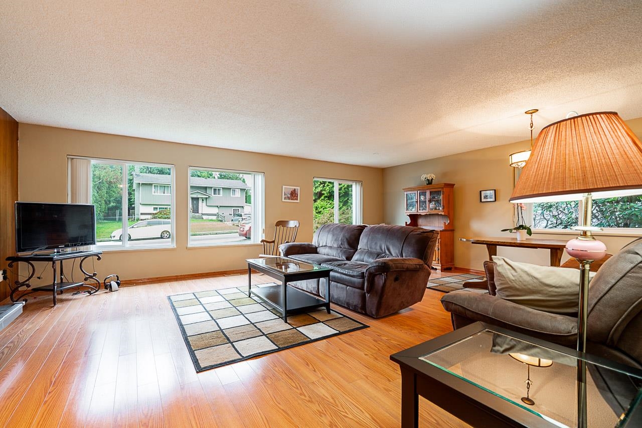 3826 WELLINGTON STREET