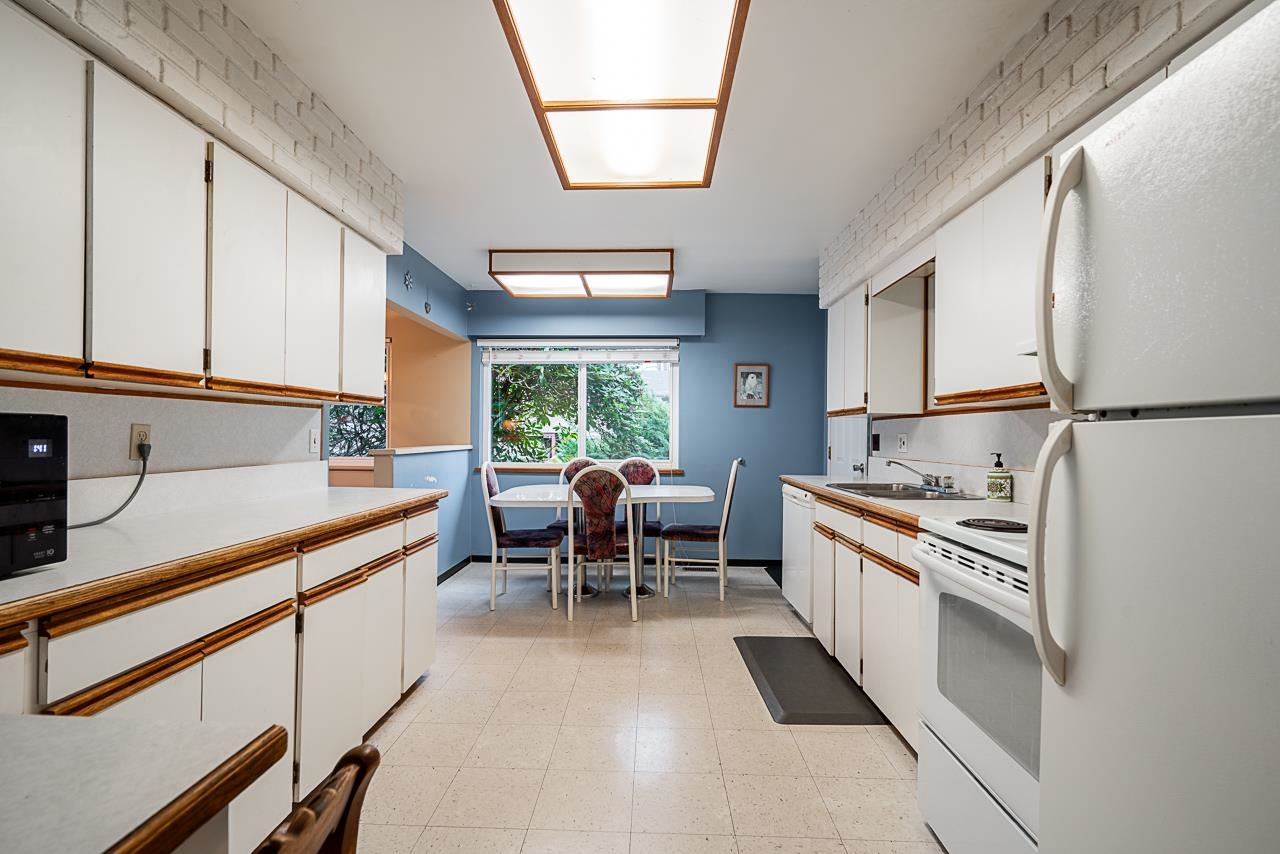 3826 WELLINGTON STREET