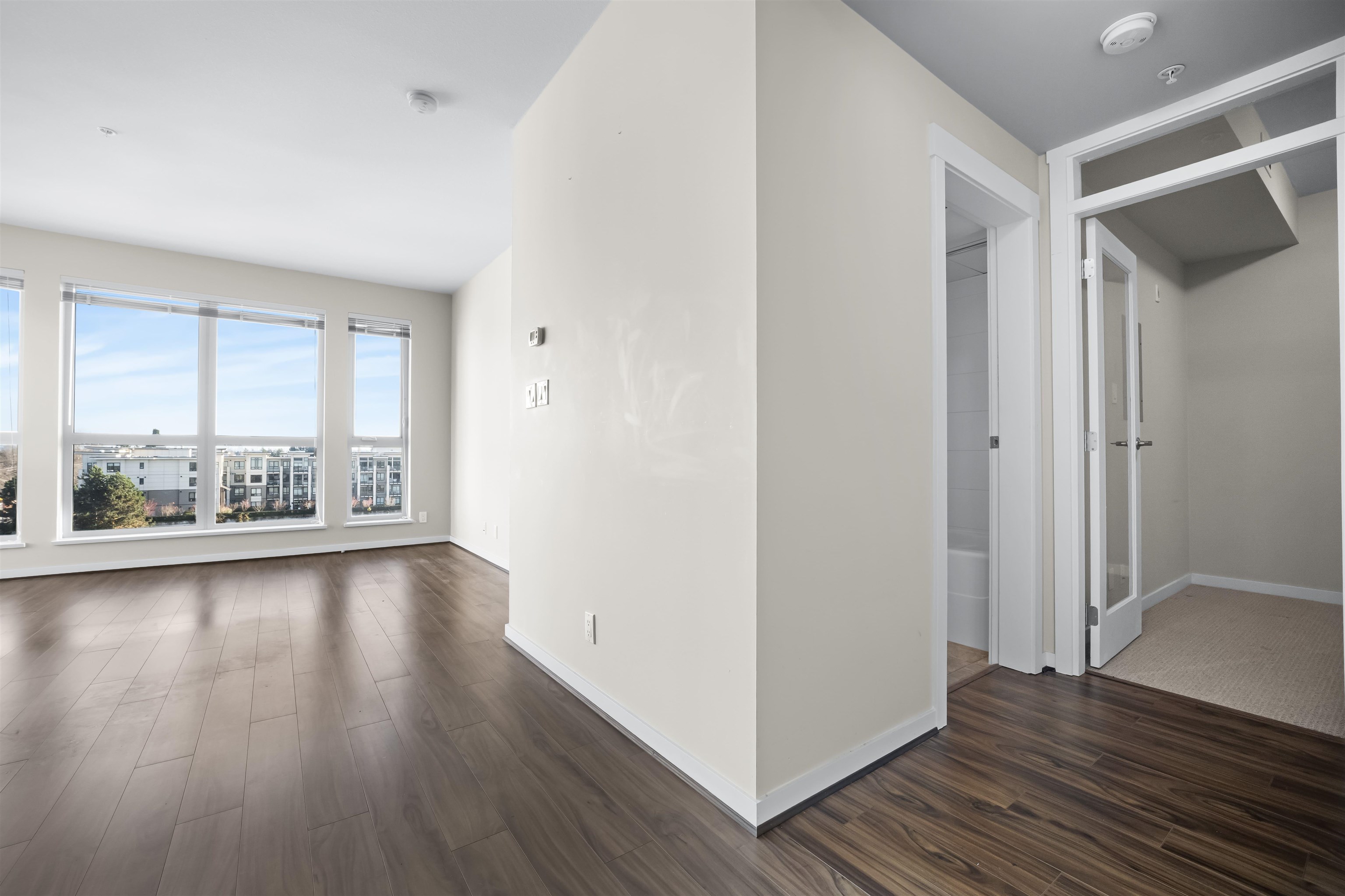 672 4099 STOLBERG STREET Unit: 672