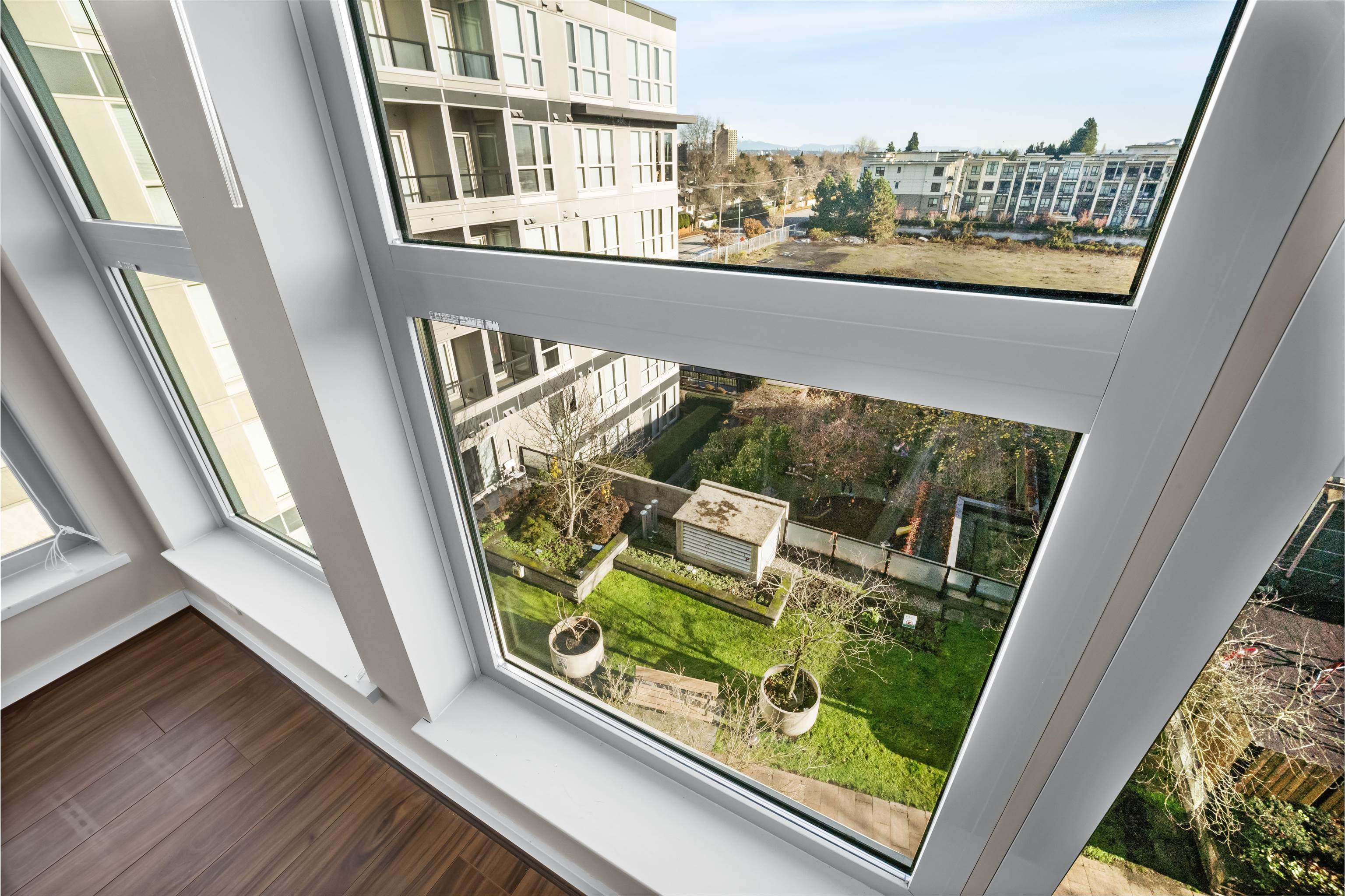 672 4099 STOLBERG STREET Unit: 672