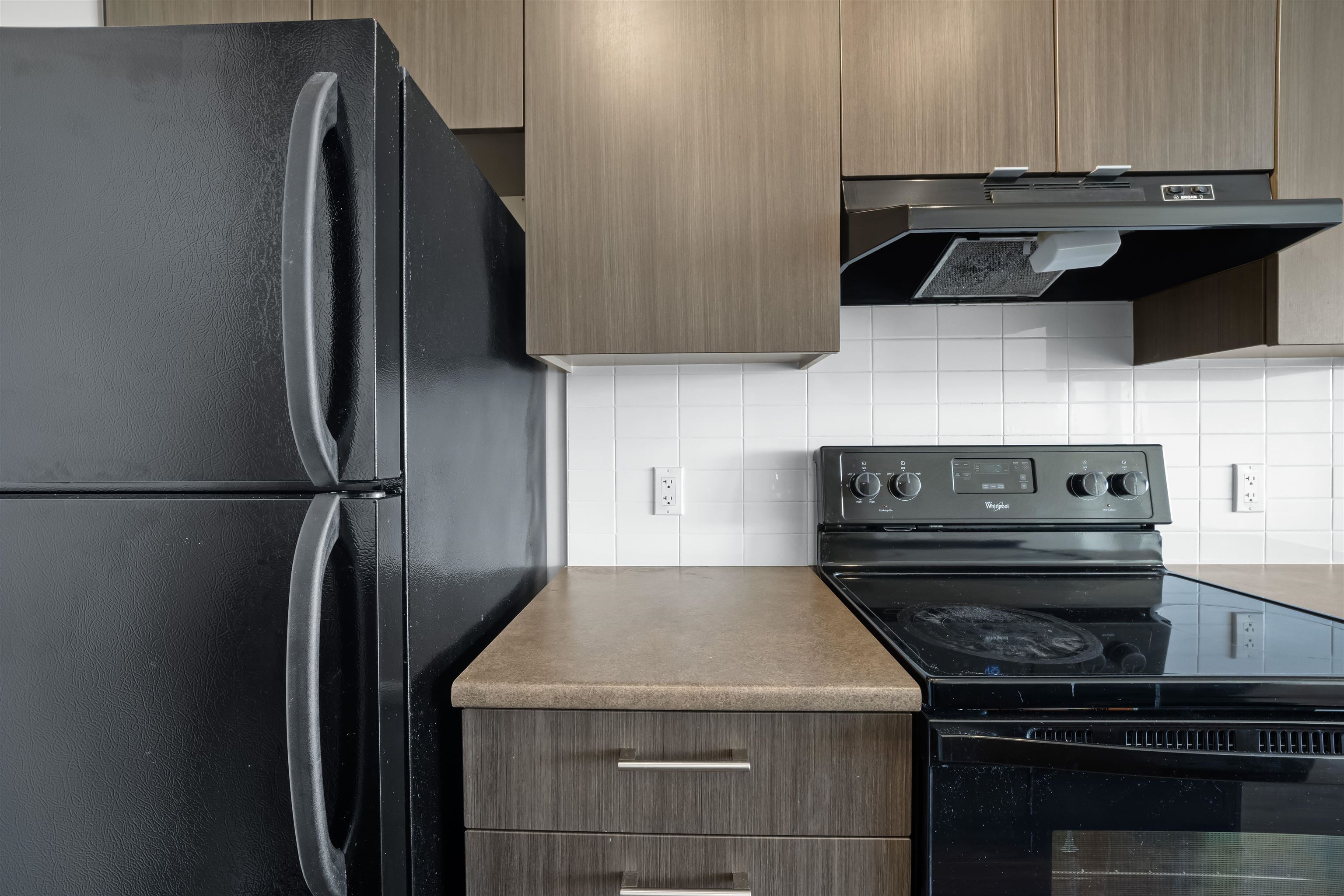 672 4099 STOLBERG STREET Unit: 672