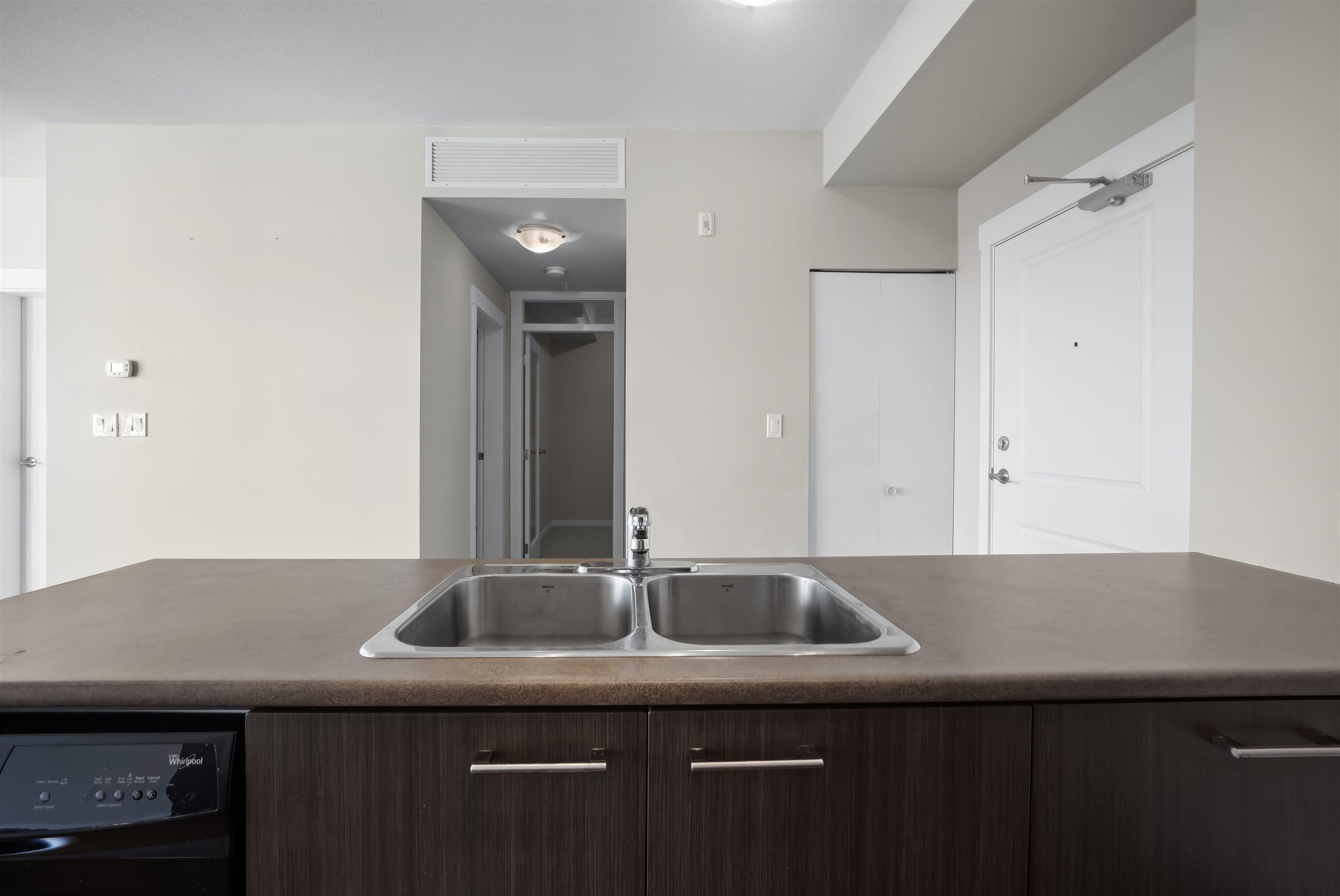 672 4099 STOLBERG STREET Unit: 672