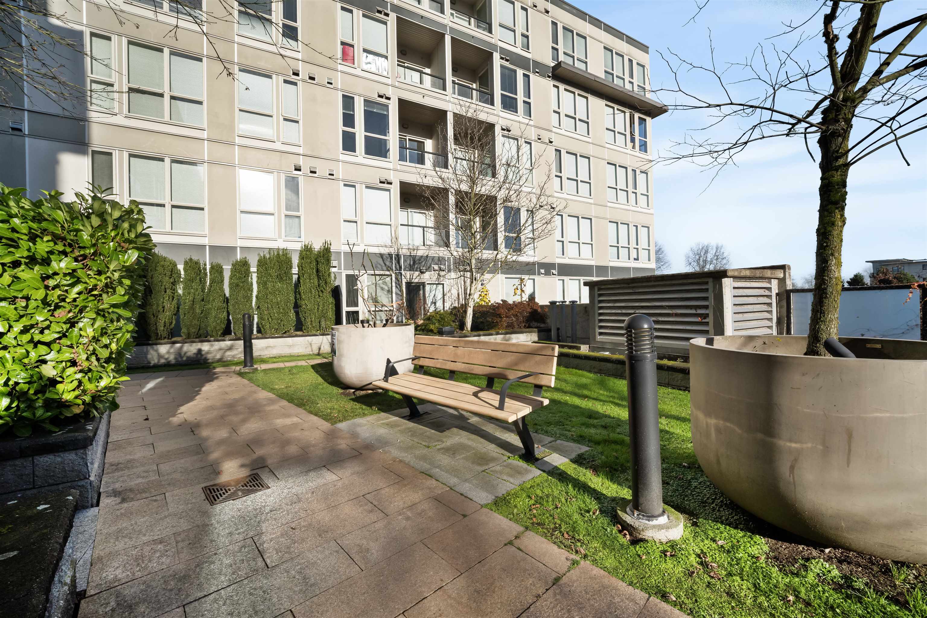 672 4099 STOLBERG STREET Unit: 672