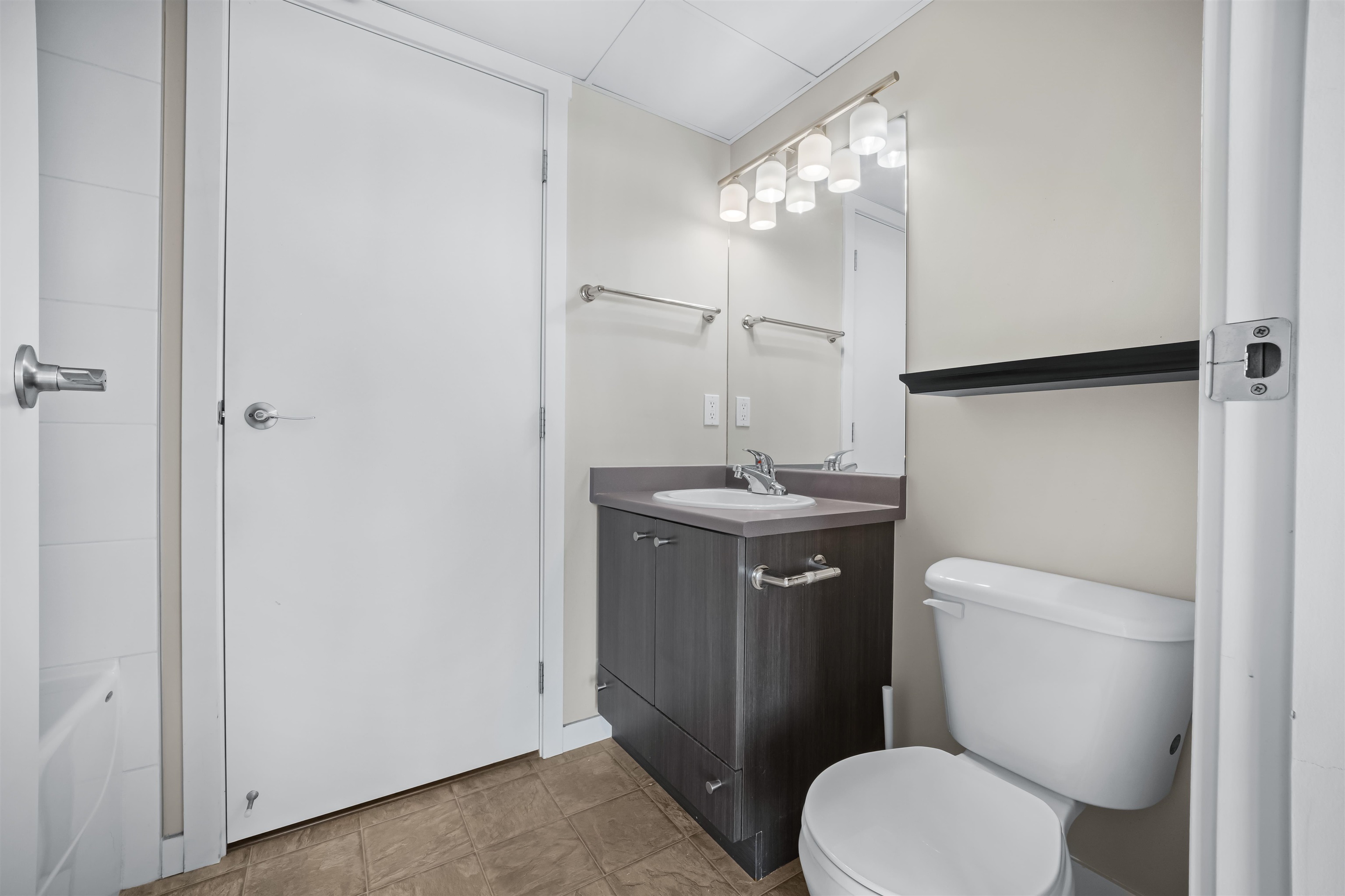 672 4099 STOLBERG STREET Unit: 672