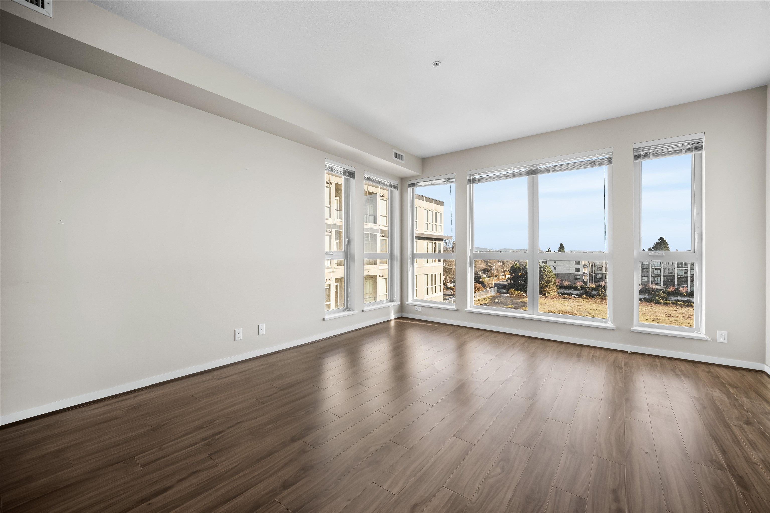 672 4099 STOLBERG STREET Unit: 672