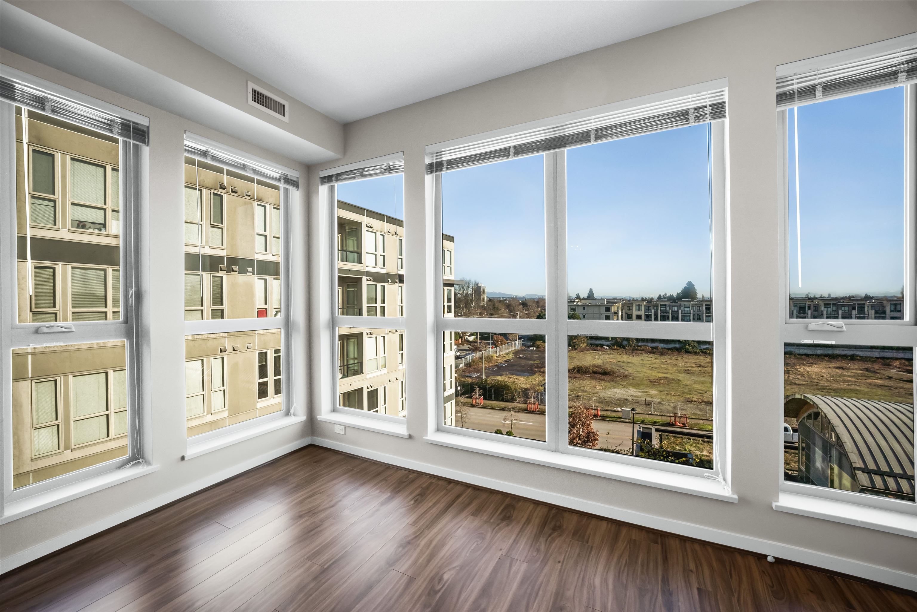 672 4099 STOLBERG STREET Unit: 672