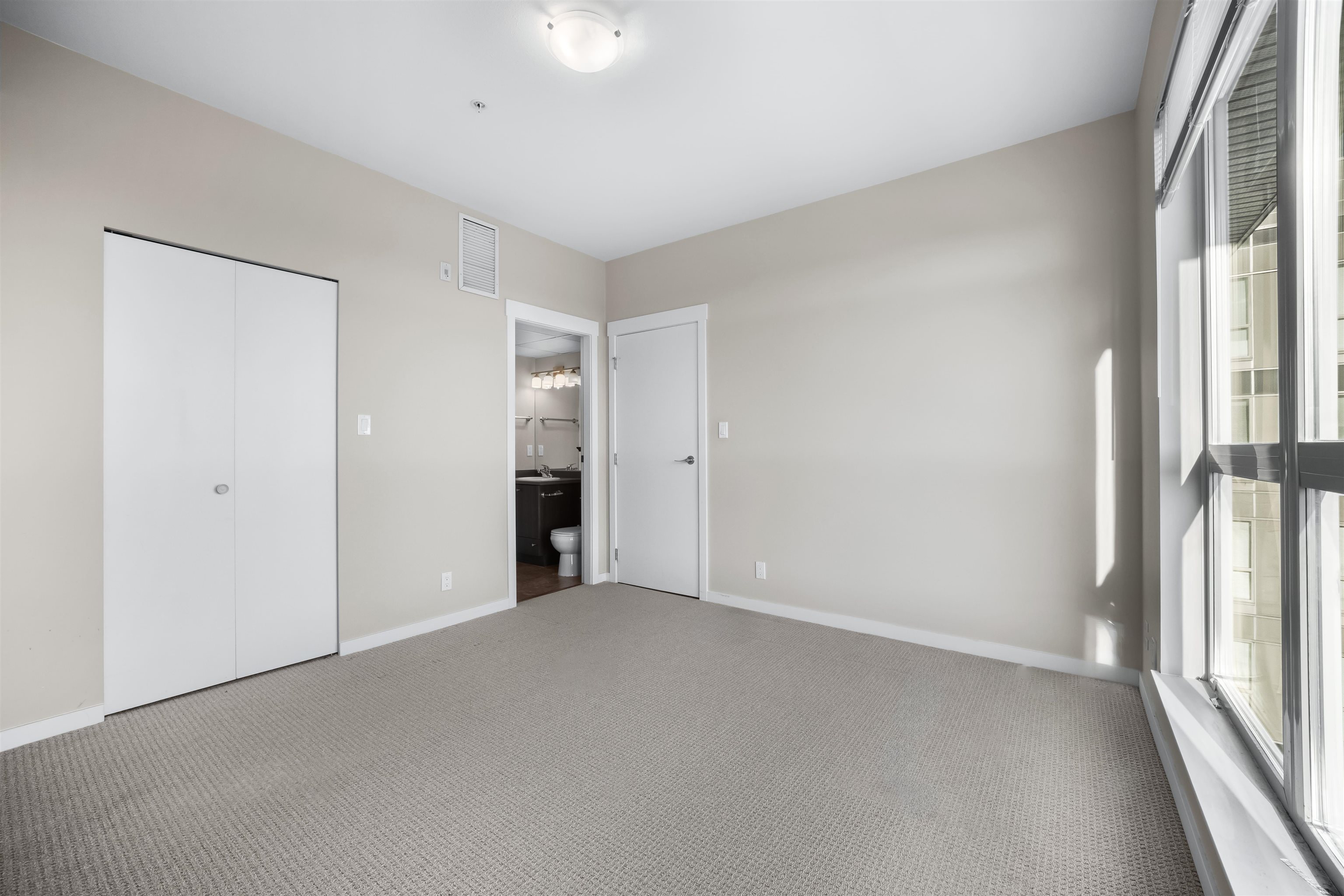 672 4099 STOLBERG STREET Unit: 672