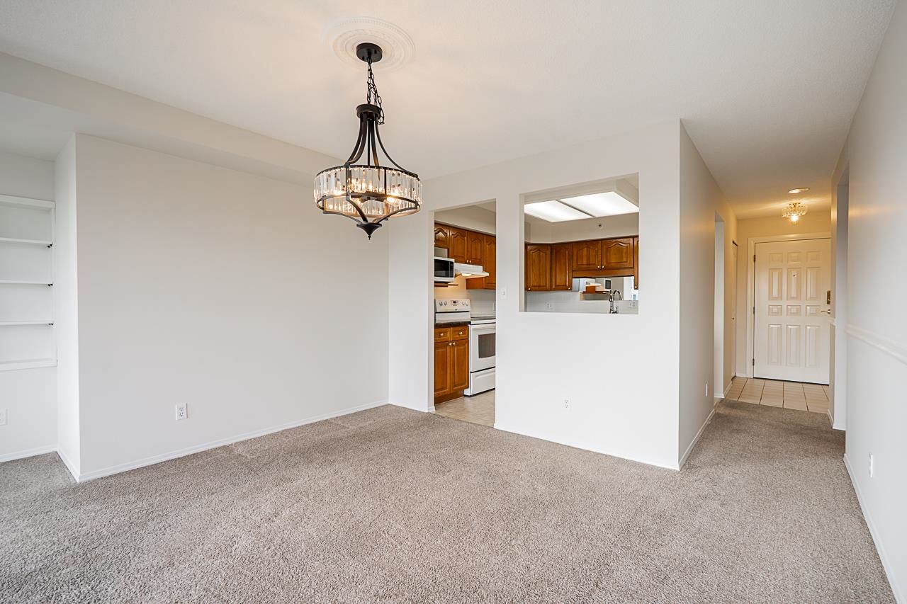 402 3190 GLADWIN ROAD Unit: 402