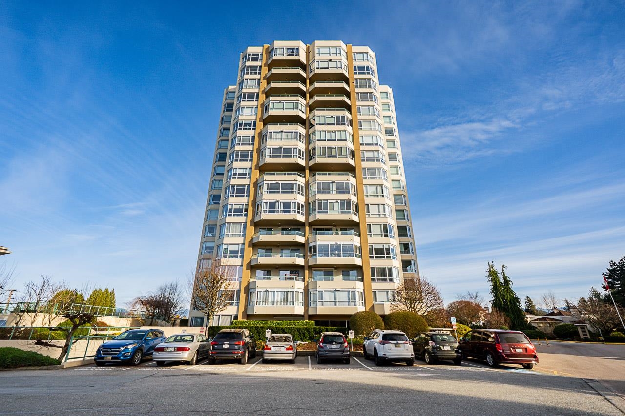 402 3190 GLADWIN ROAD Unit: 402