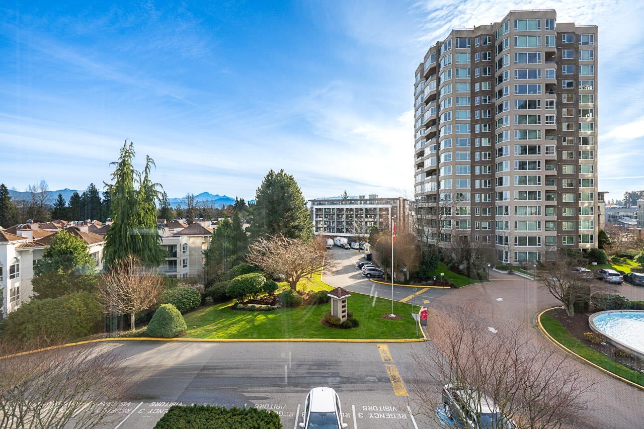 402 3190 GLADWIN ROAD Unit: 402