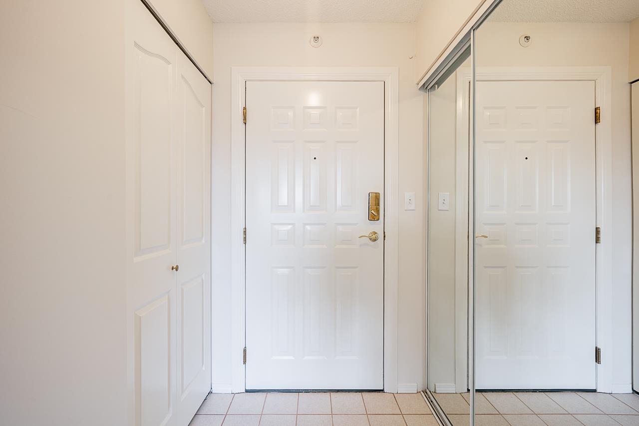 402 3190 GLADWIN ROAD Unit: 402