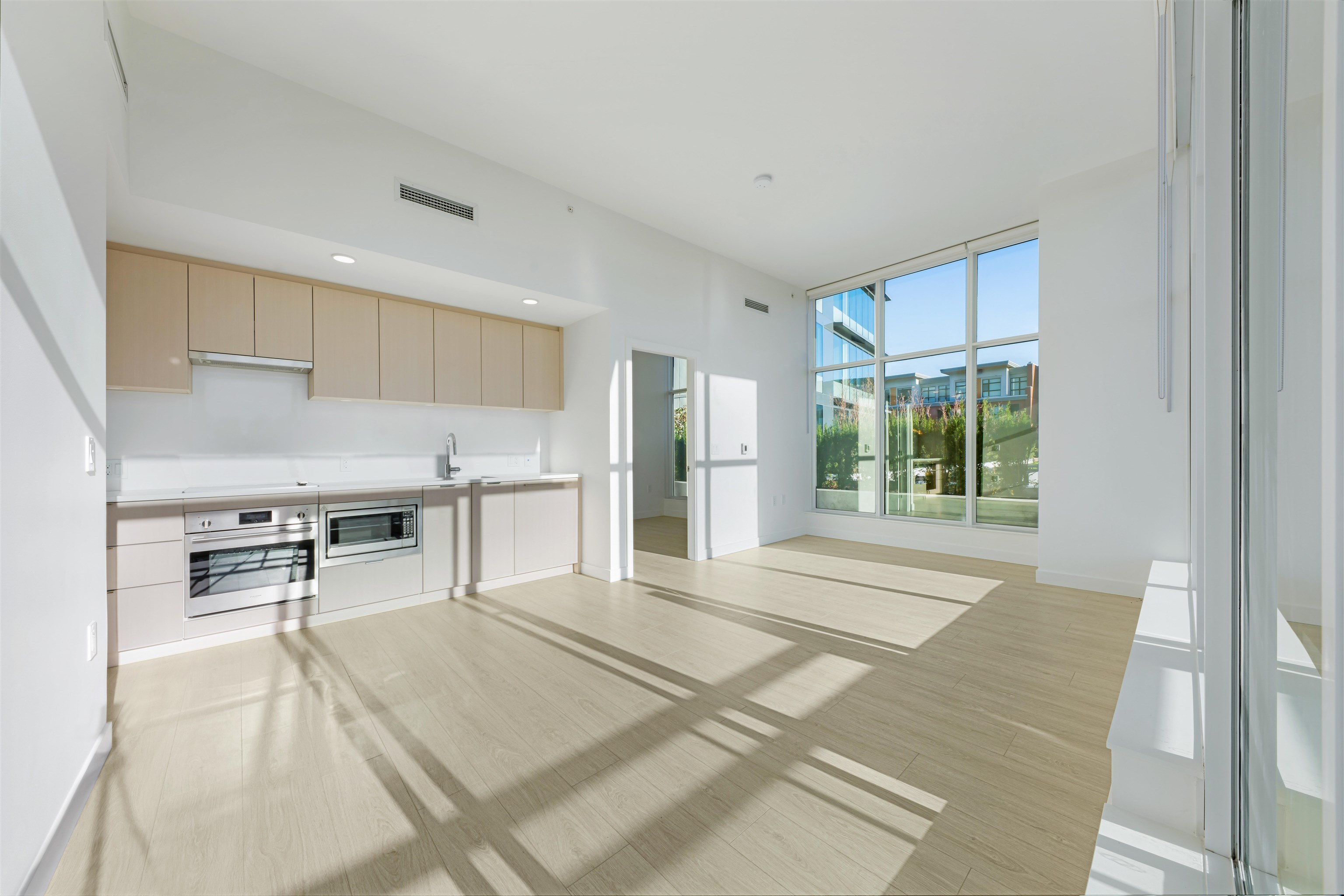 402 13675 107A STREET Unit: 402